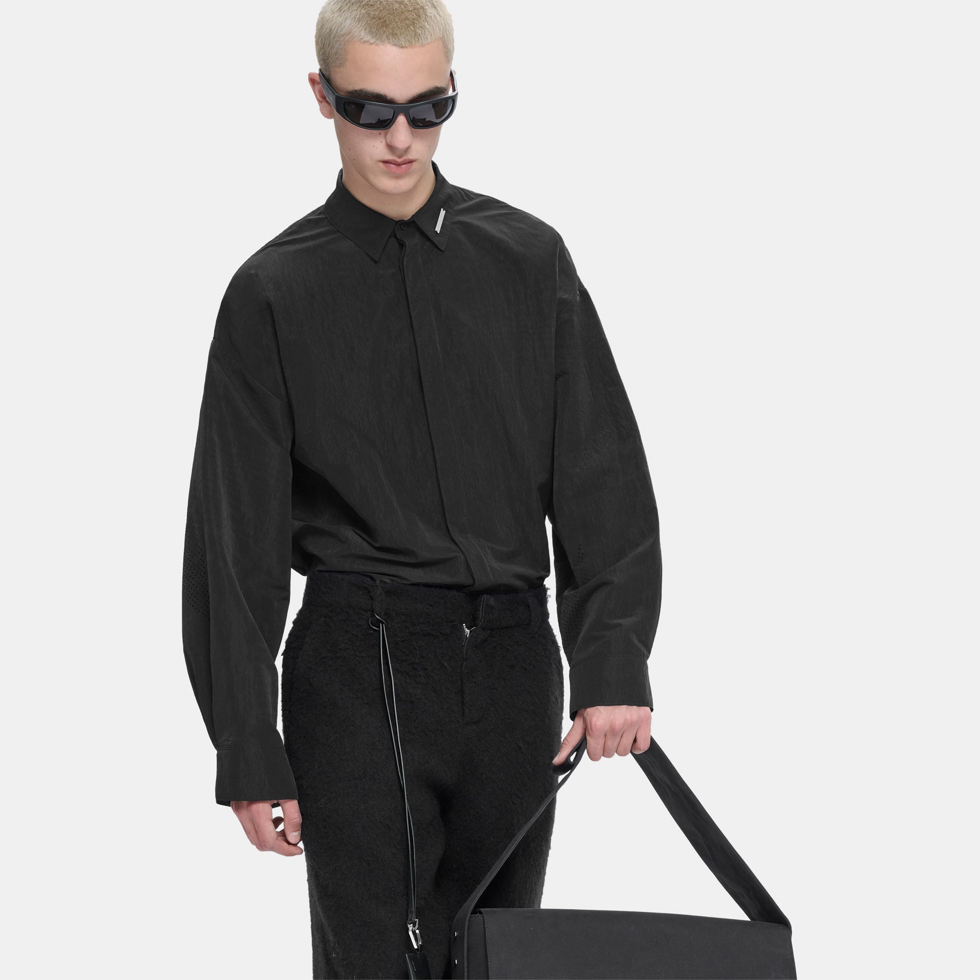 HE, product: VITAL LS SHIRT (Fig. 4)