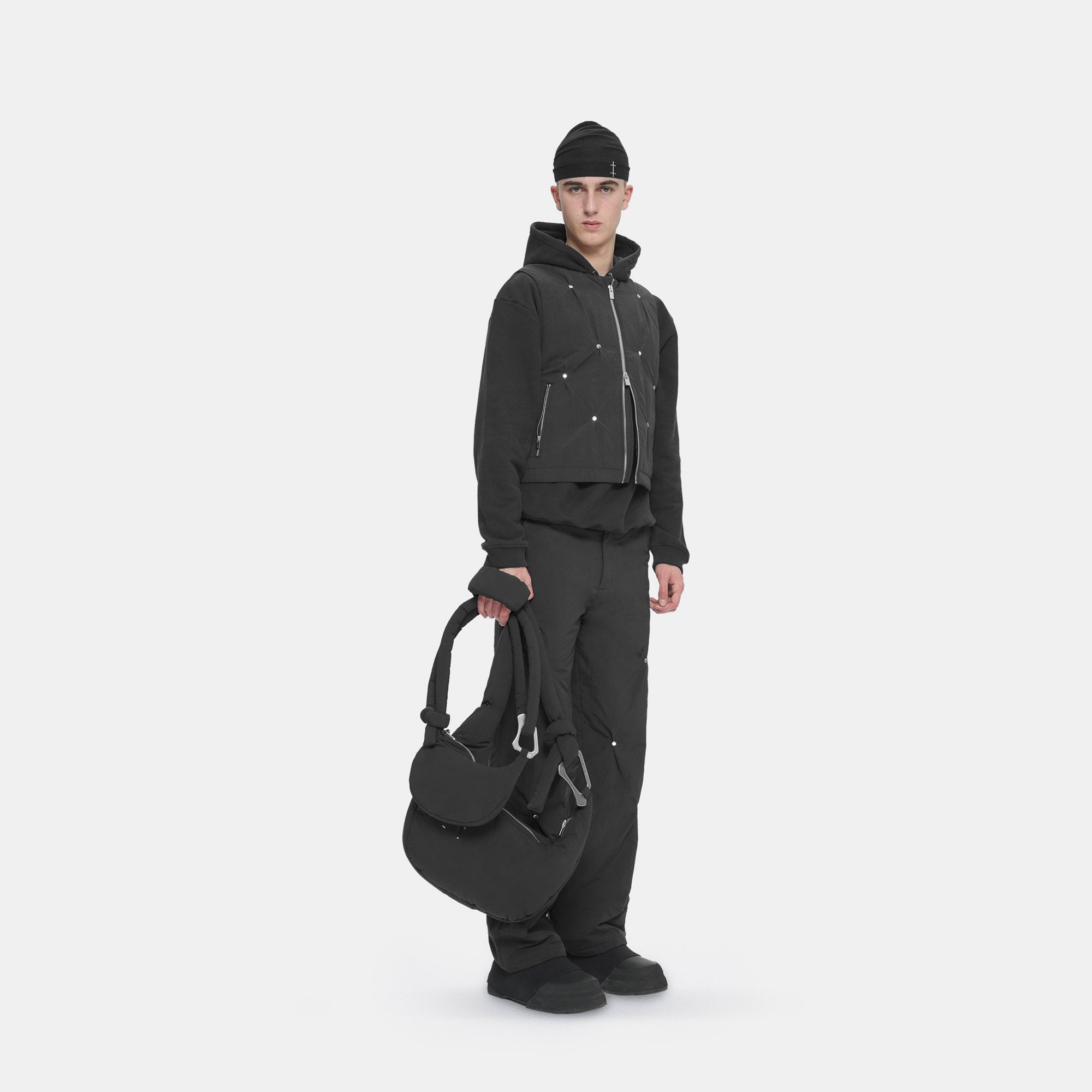 HE, product: VOX VEST (Fig. 3)