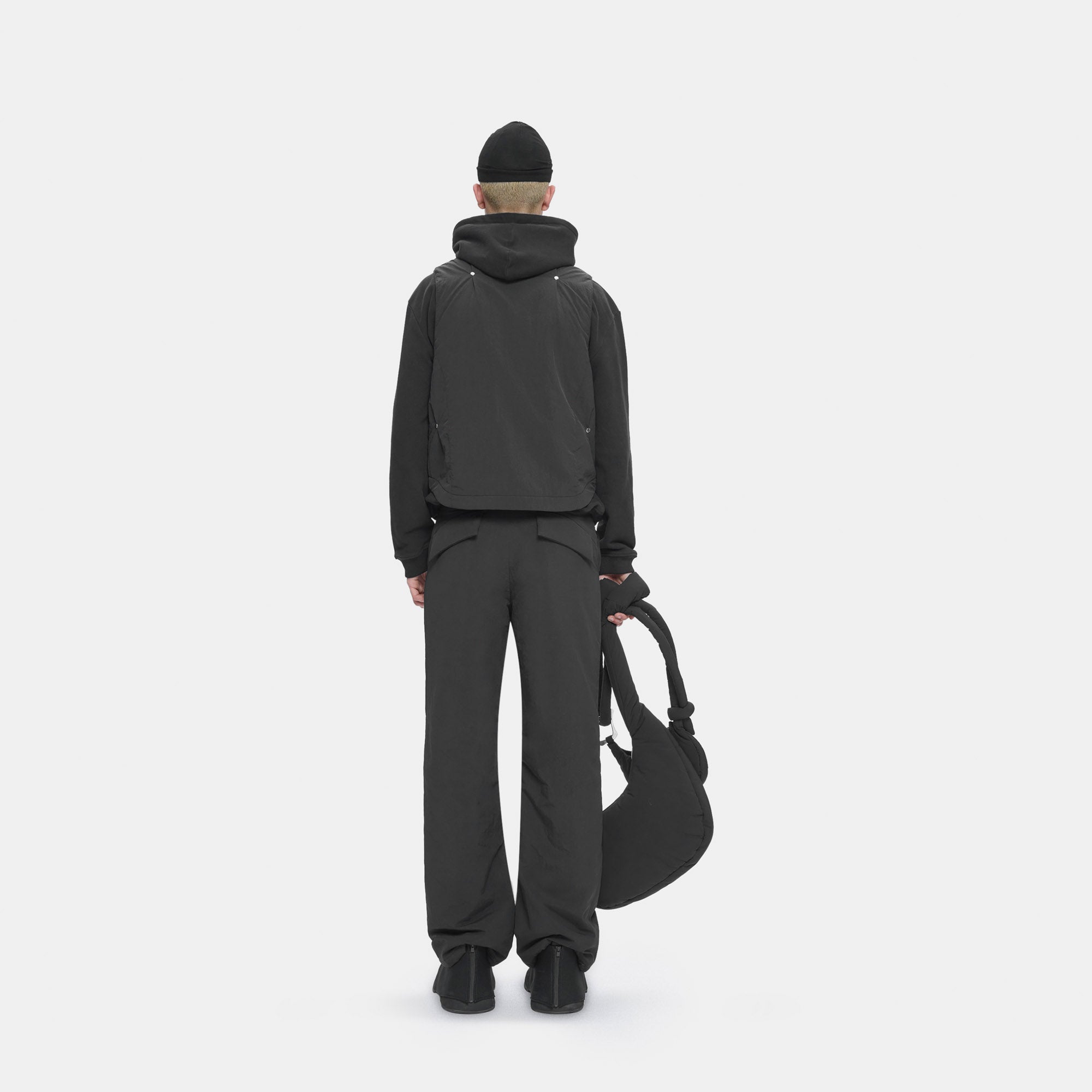 HE, product: VOX VEST (Fig. 6)