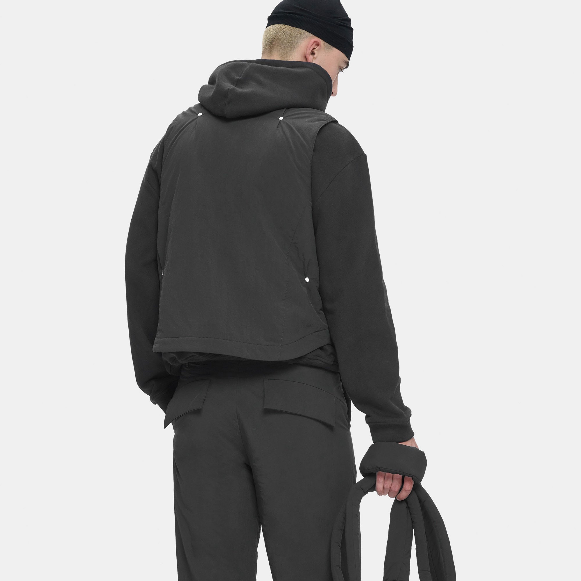 HE, product: VOX TROUSERS (Fig. 5)