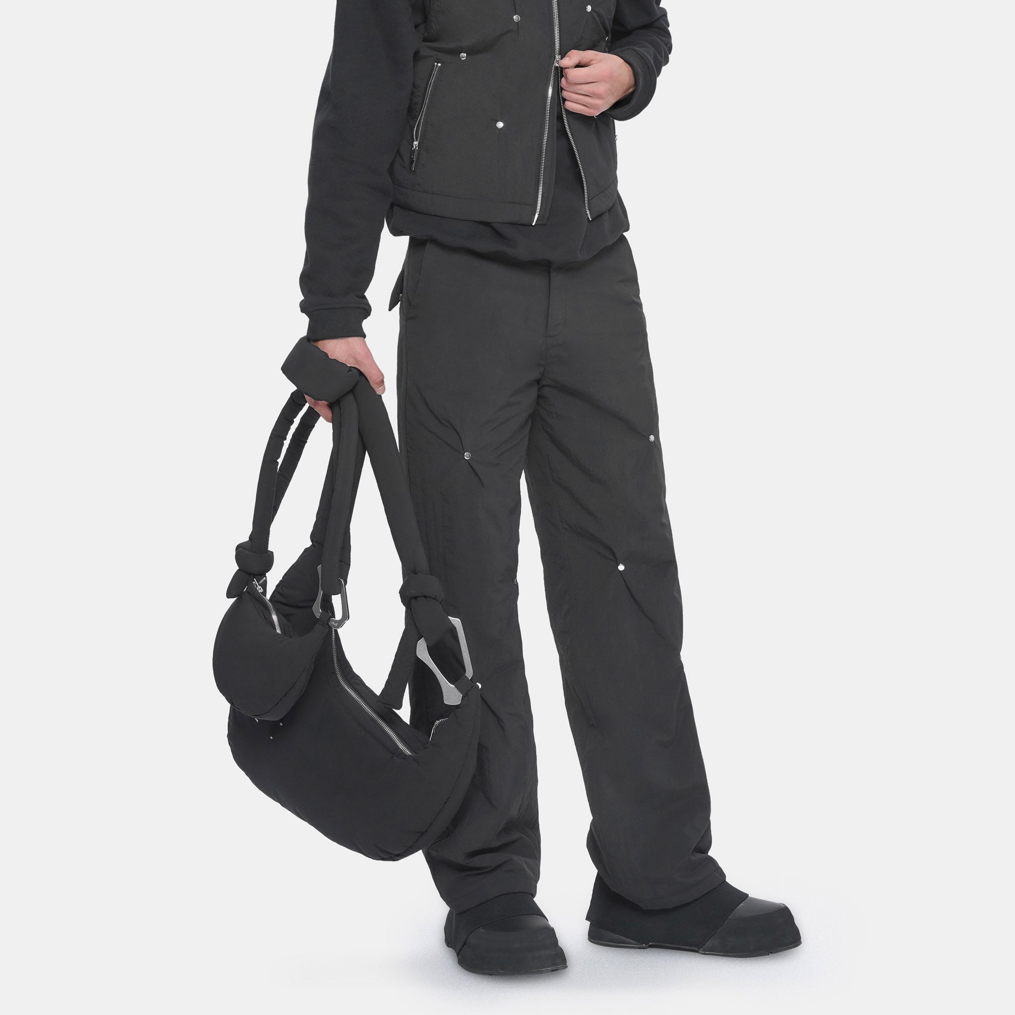 HE, product: VOX TROUSERS (Fig. 4)