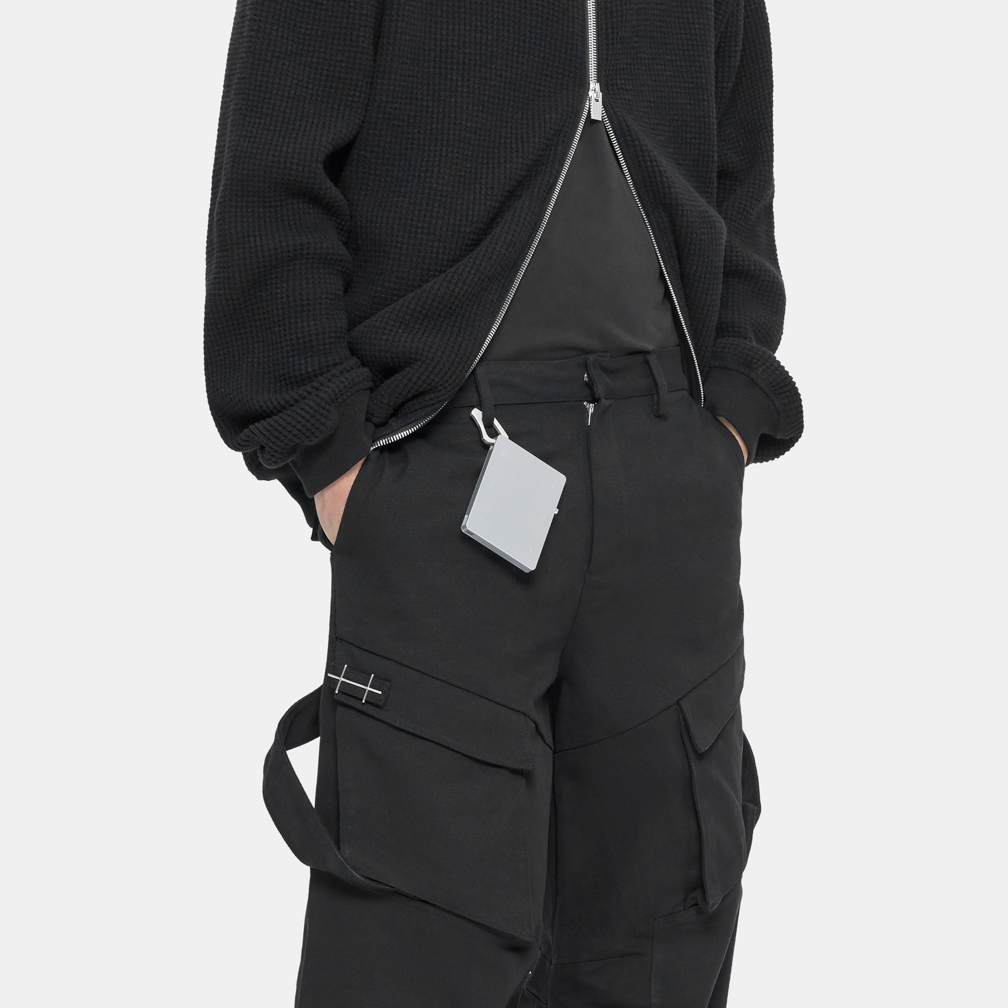 HE, product: ALUMINIUM CARD HOLDER WITH CARABINER (Fig. 7)