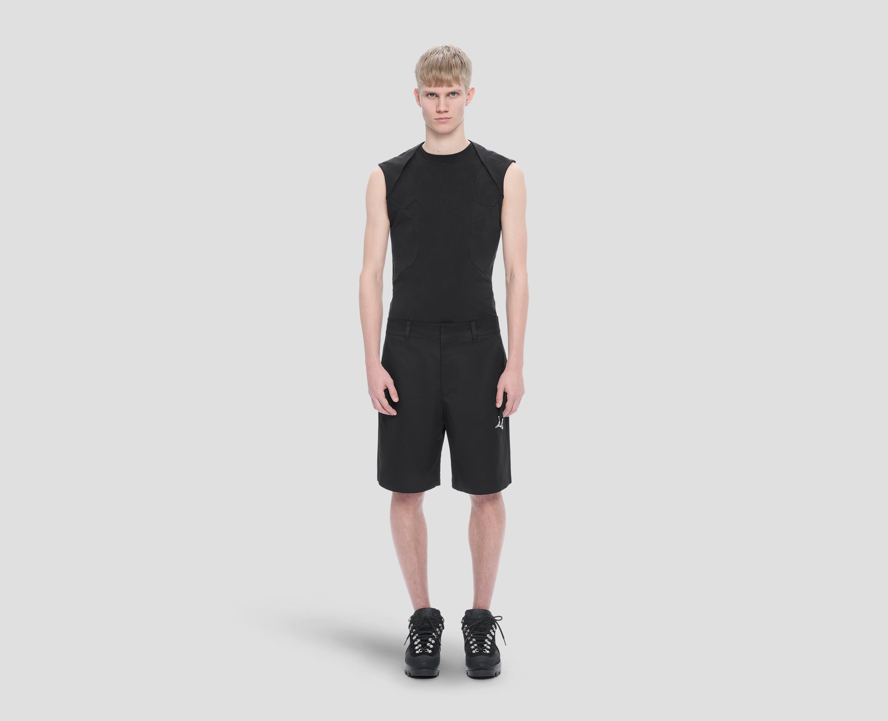 HE, product: IGNEOUS SHORTS (Fig. 2)