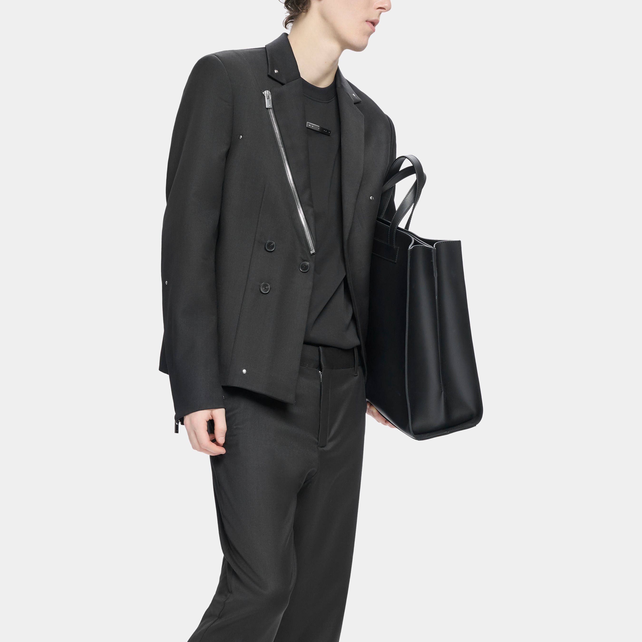 HE, product: LICHTSCHWARZES MASSGESCHNEIDERTES JACKETT (Fig. 5)