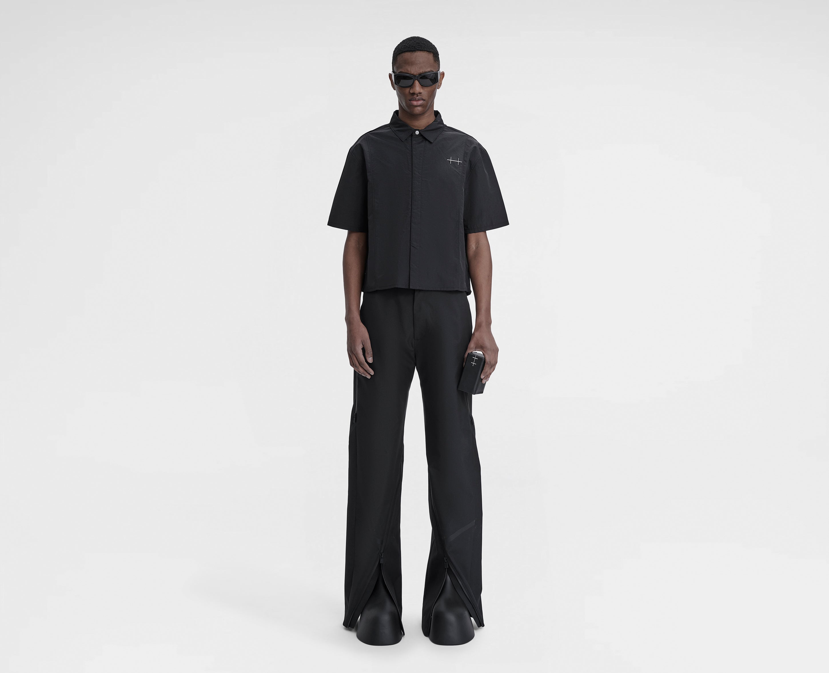 HE, product: PLICATE SHIRT (Fig. 2)