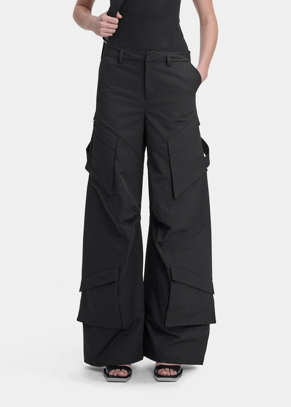 Heliot Emil シャイニー　カーゴパンツ Heliot Emil シャイニー カーゴパンツ （emmi atelier
