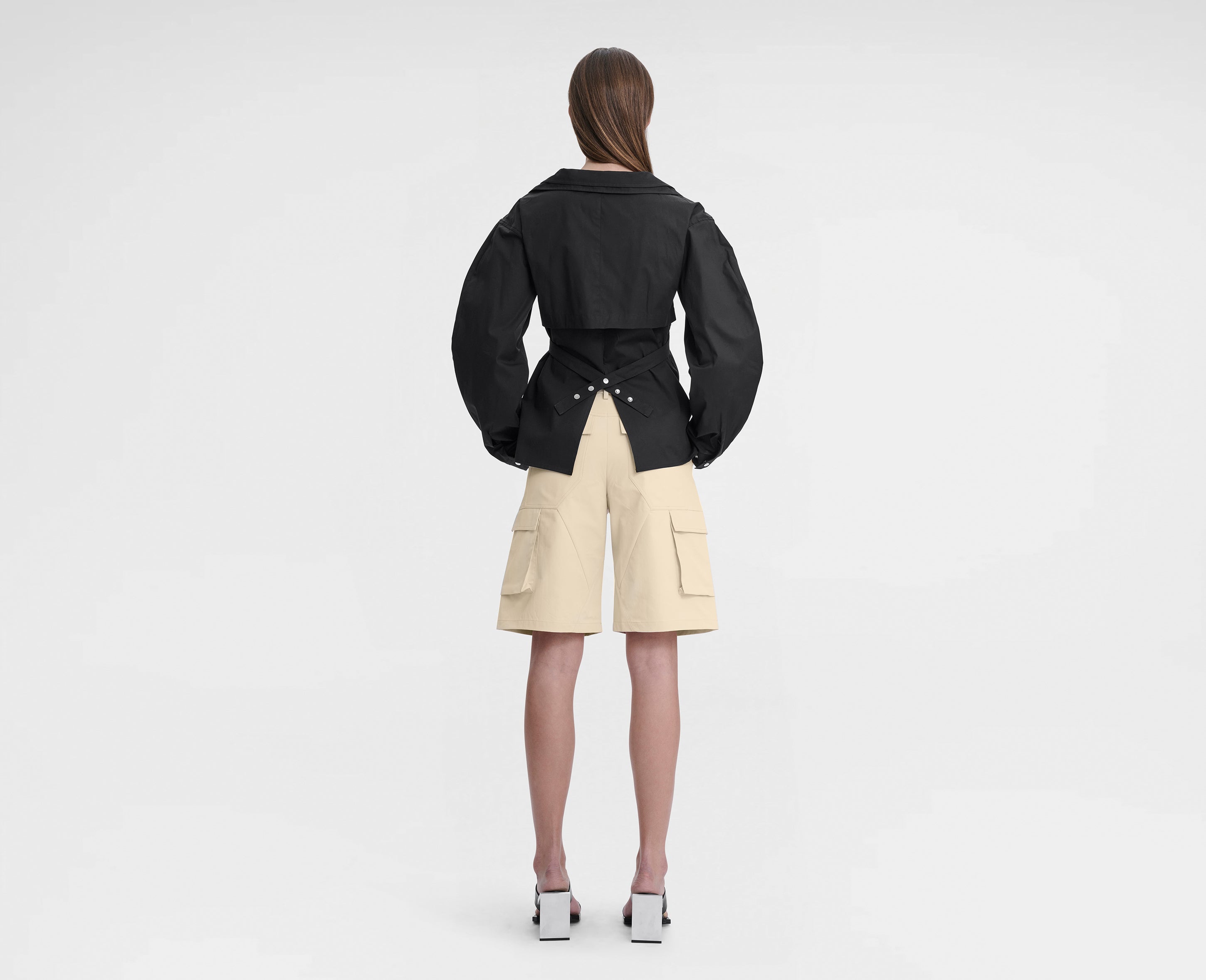HE, product: CELLULAE CARGO SHORTS (Fig. 6)