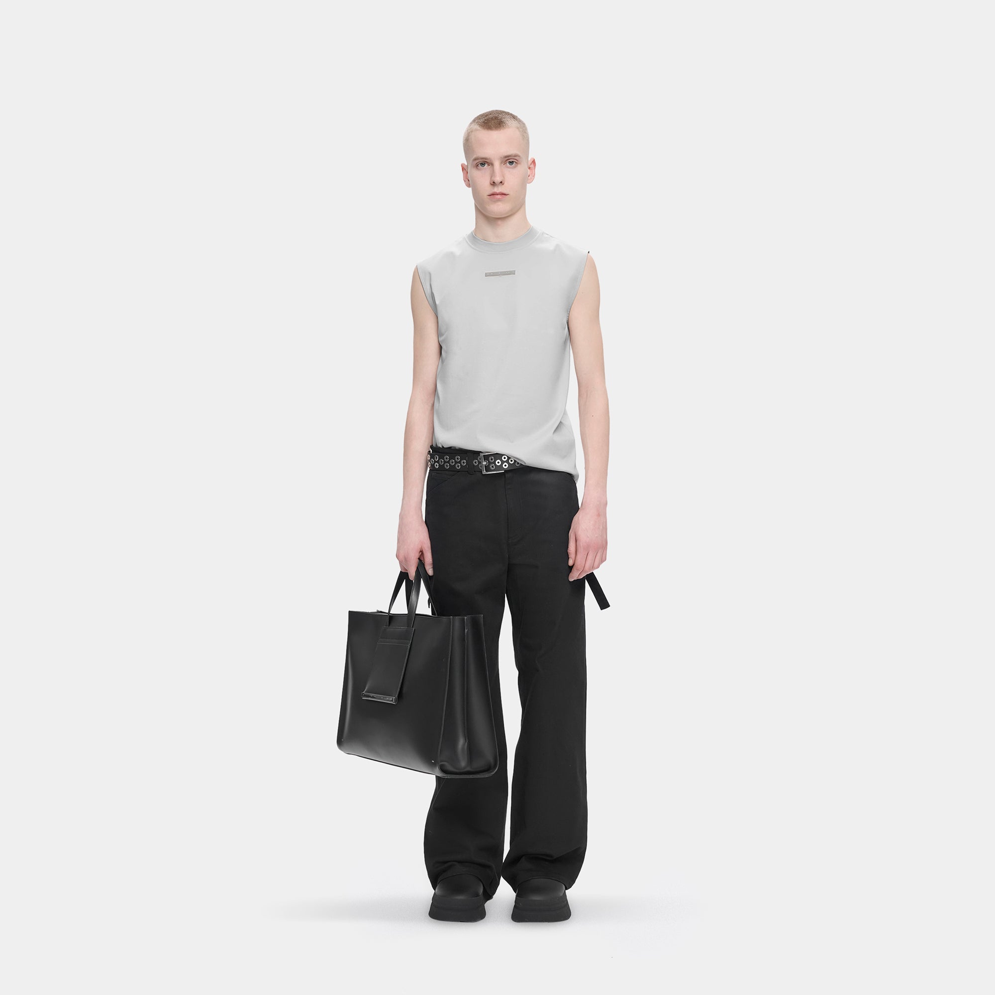 HE, product: THYRA BELT (Fig. 2)