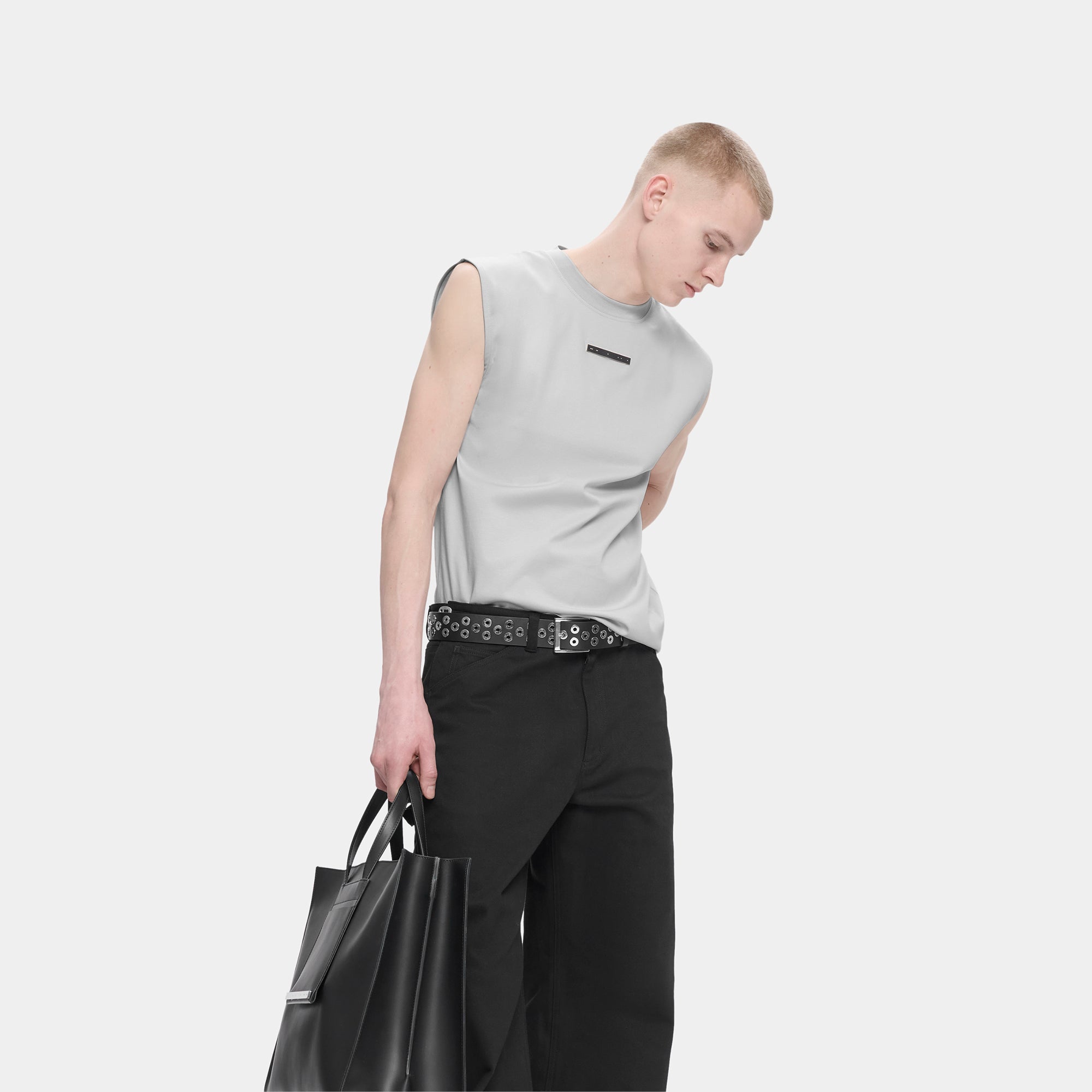 HE, product: THYRA BELT (Fig. 5)