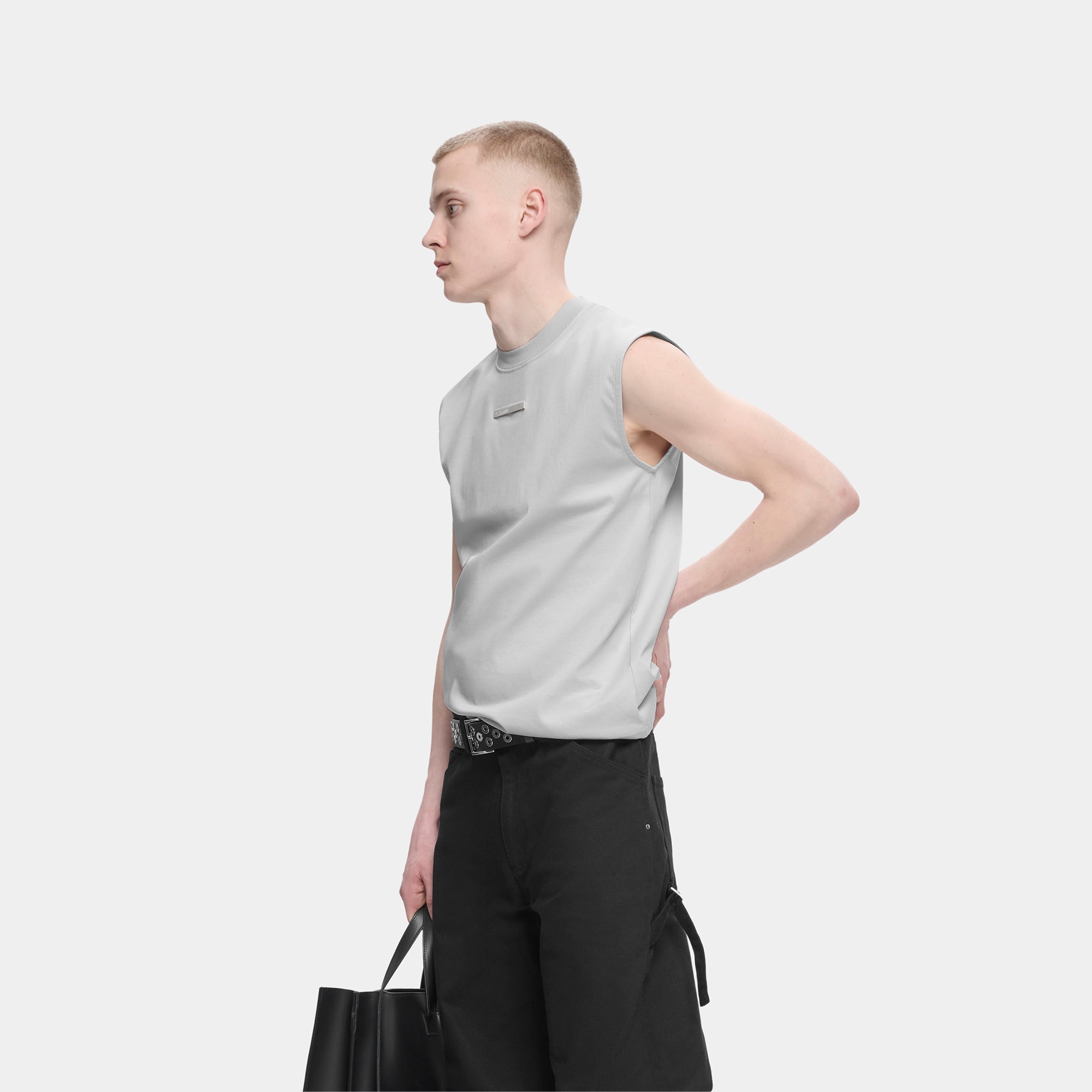 HE, product: THYRA BELT (Fig. 6)