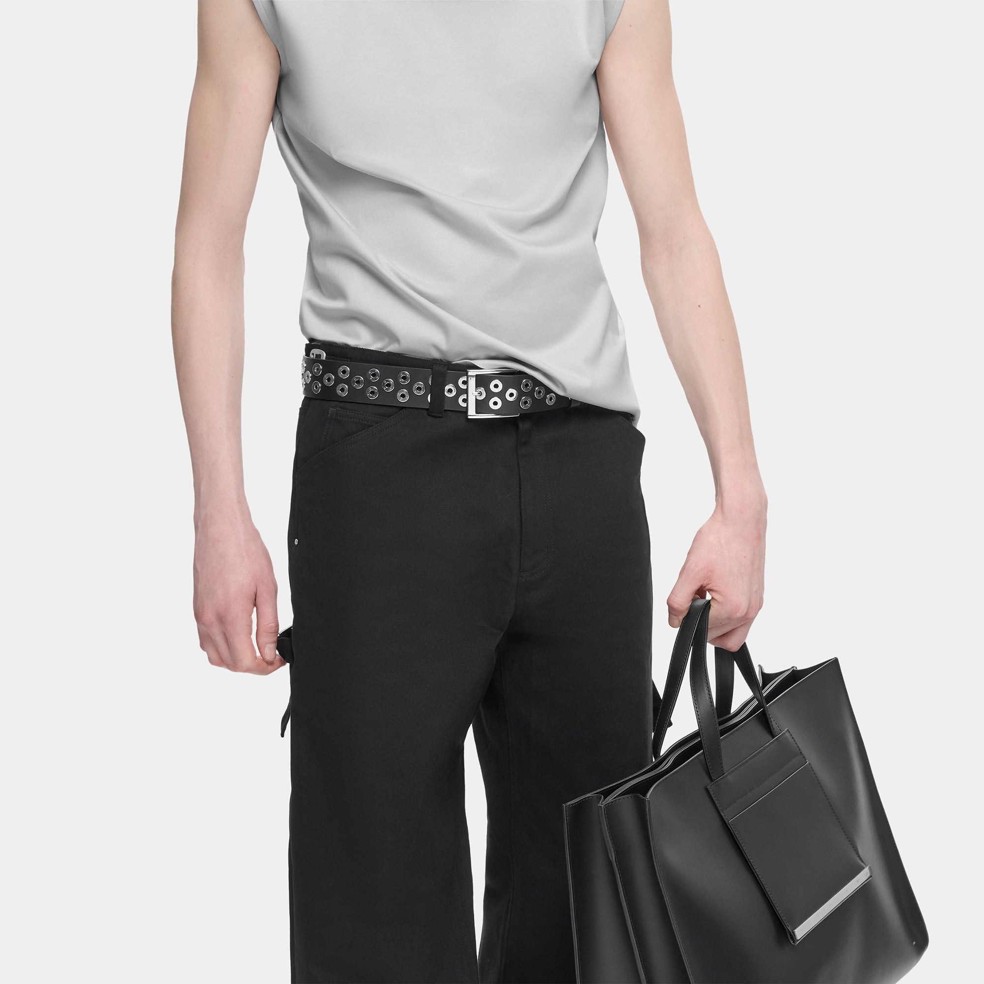 HE, product: THYRA BELT (Fig. 3)