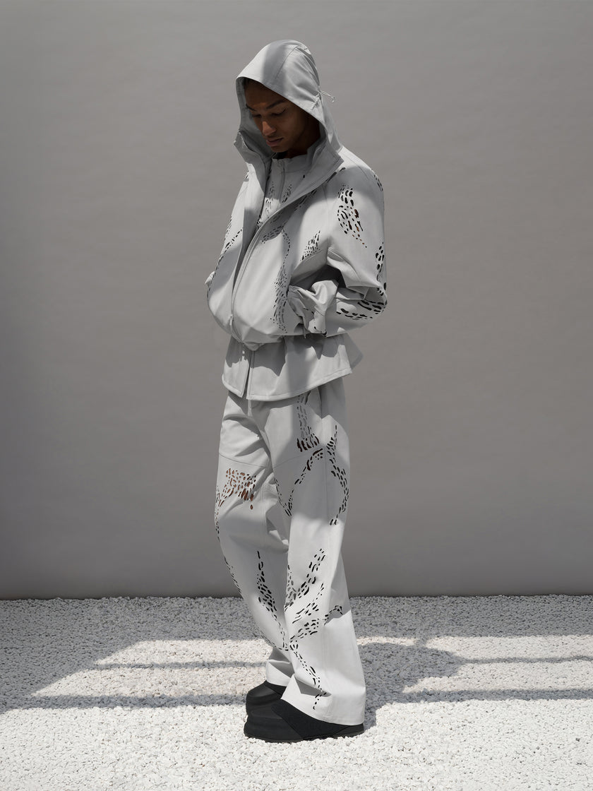 HE, product: ROAN TROUSERS (Fig. 11)