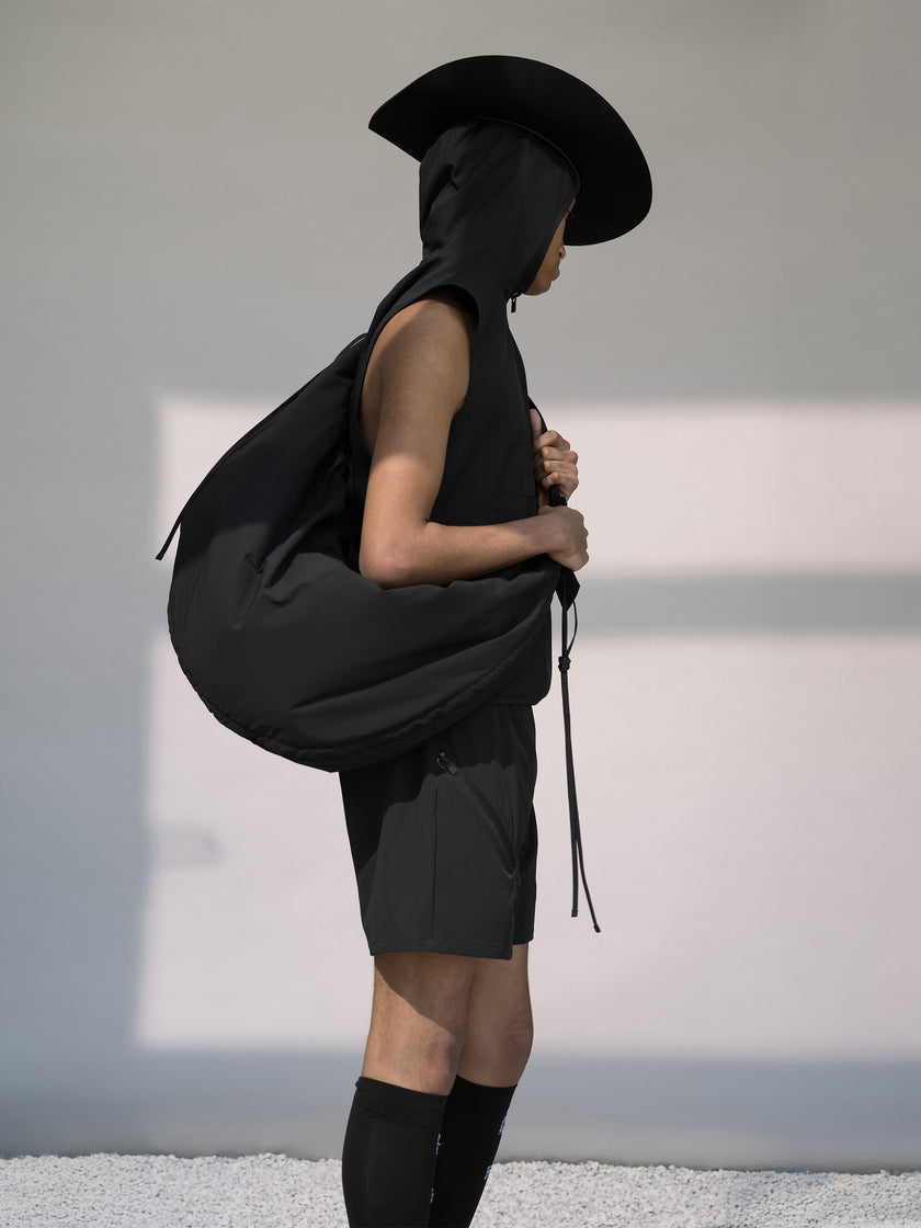 HE, product: CLAUDA BAG (Fig. 9)