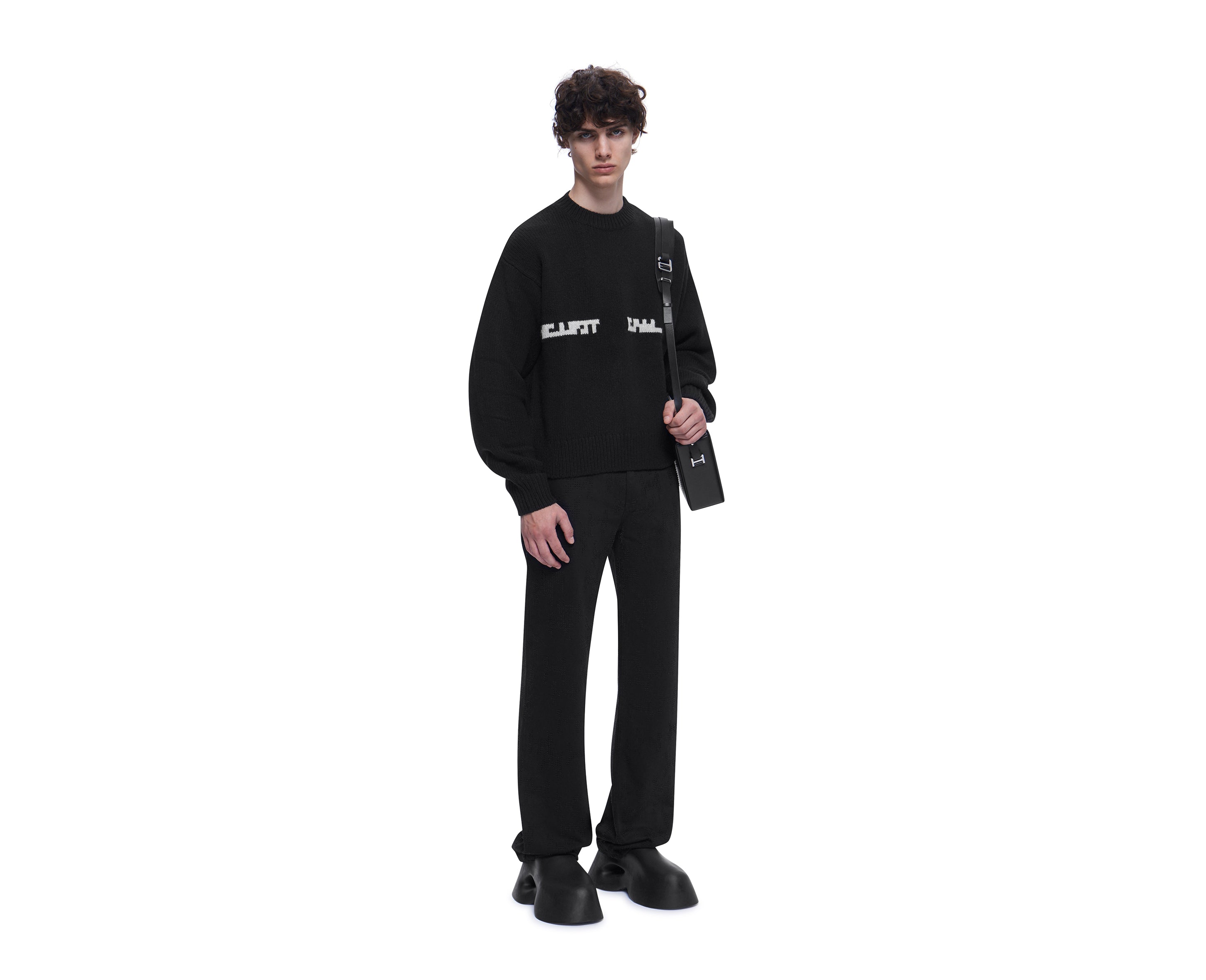 HE, product: SERENE CREWNECK (Fig. 3)