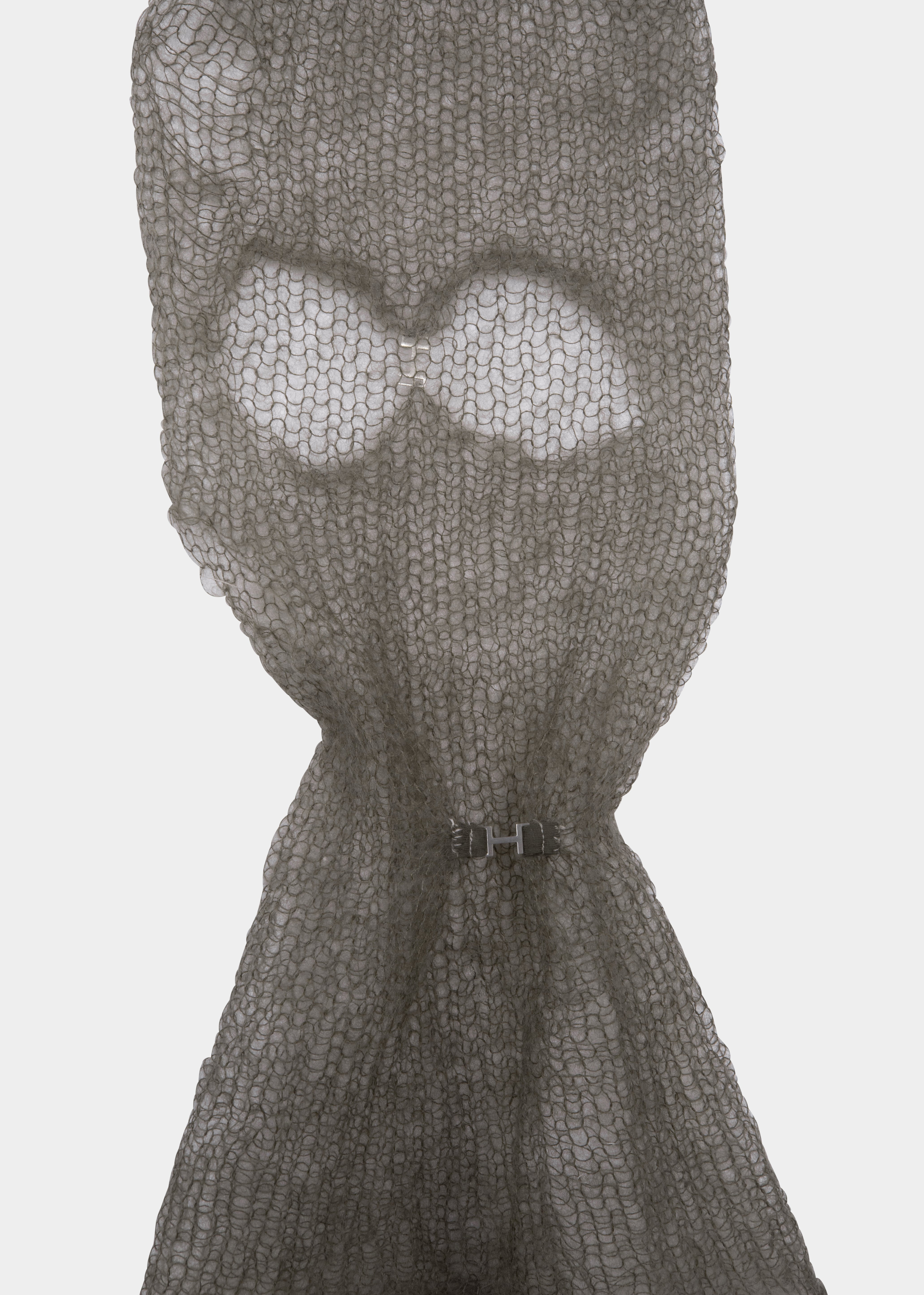 HE, product: AERIFEROUS BALACLAVA (Fig. 4)