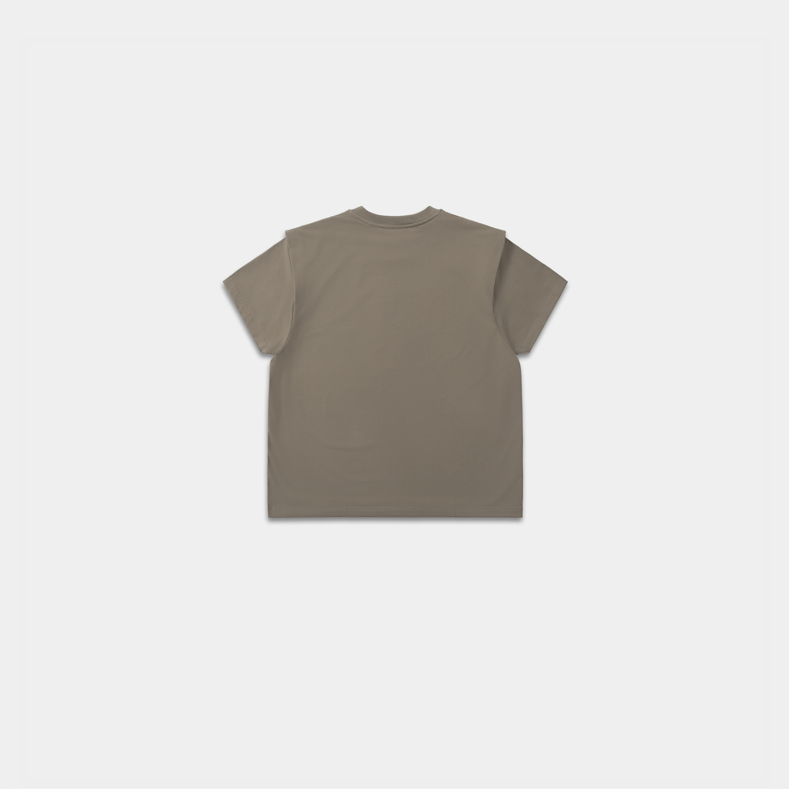 HE, product: OUTLINE LOGO T-SHIRT (Fig. 3)