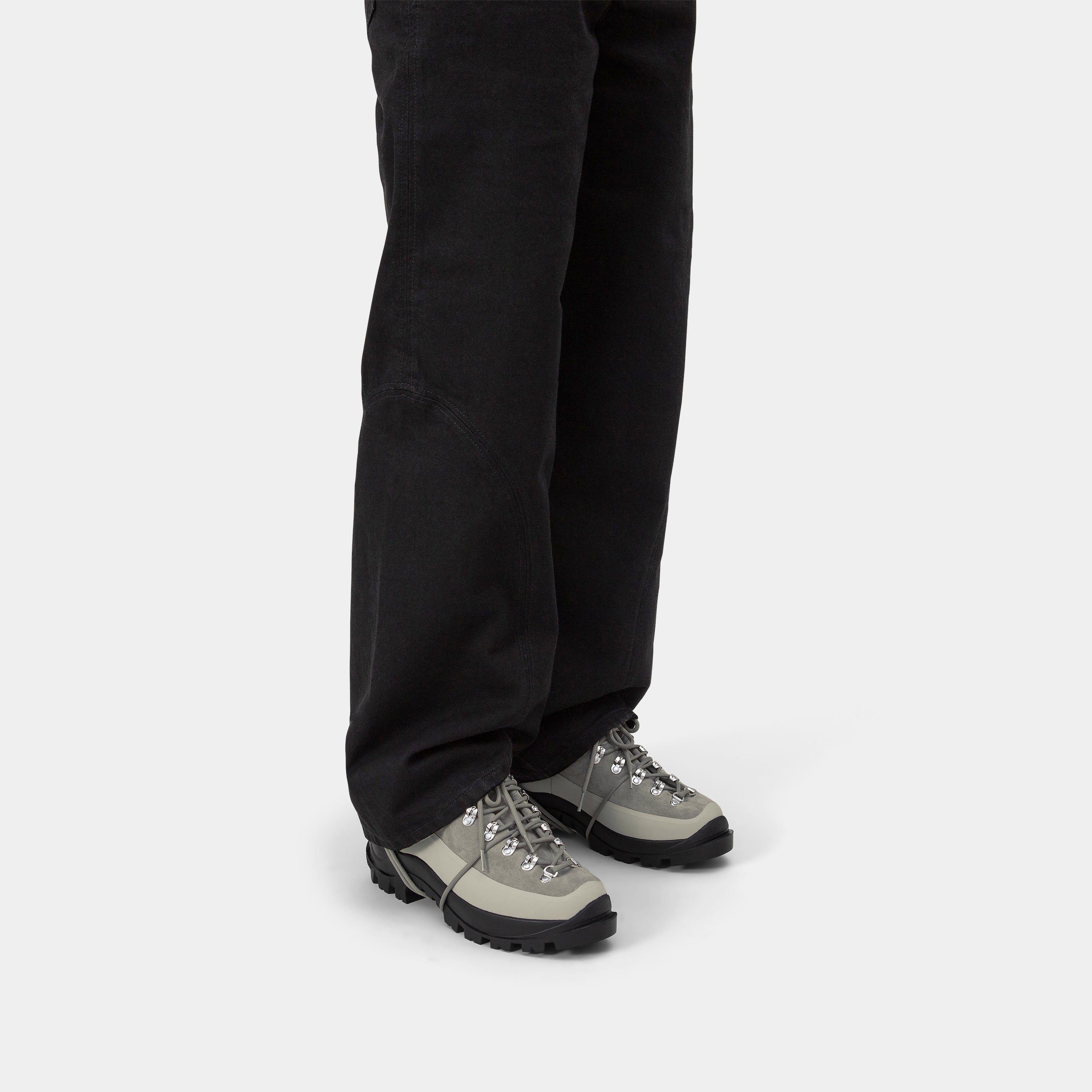 HE, product: LOW HIKING BOOTS (Fig. 2)