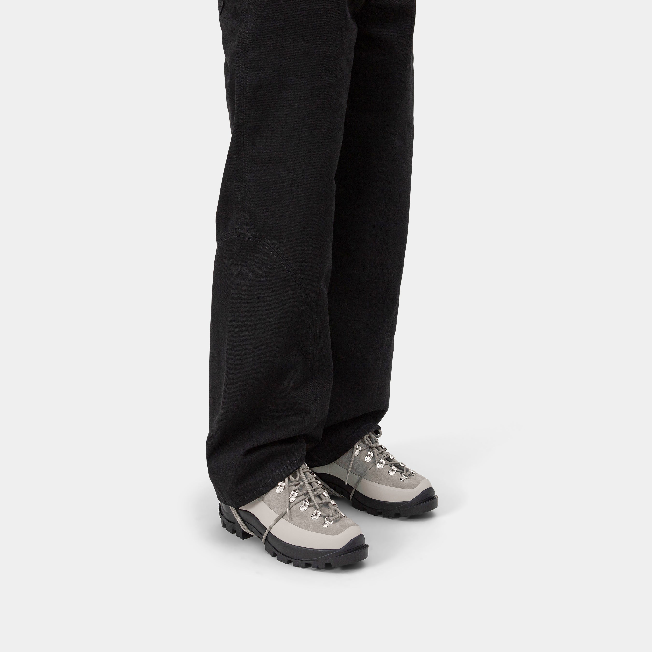 HE, product: LOW HIKING BOOTS (Fig. 2)