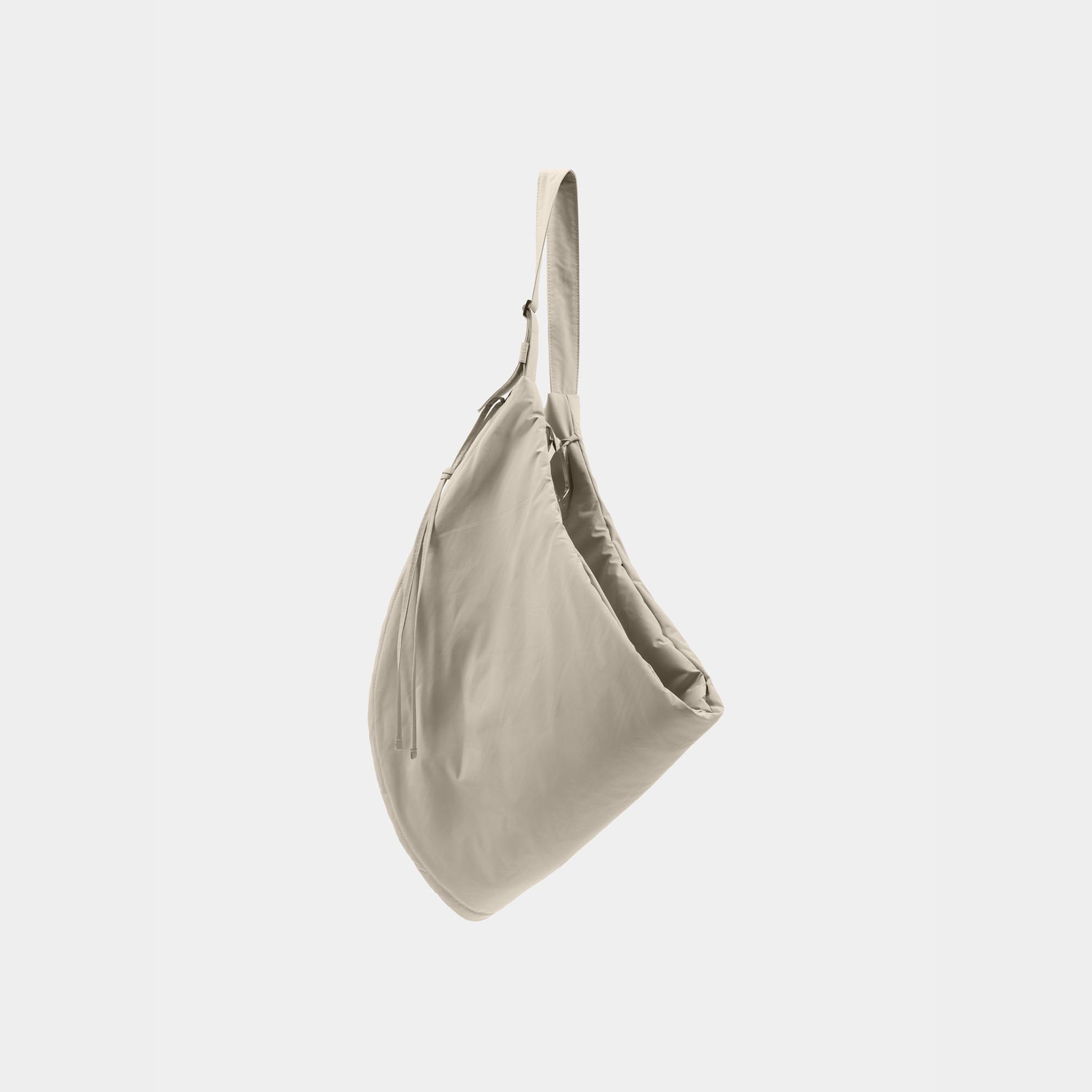 HE, product: CLAUDA BAG (Fig. 3)