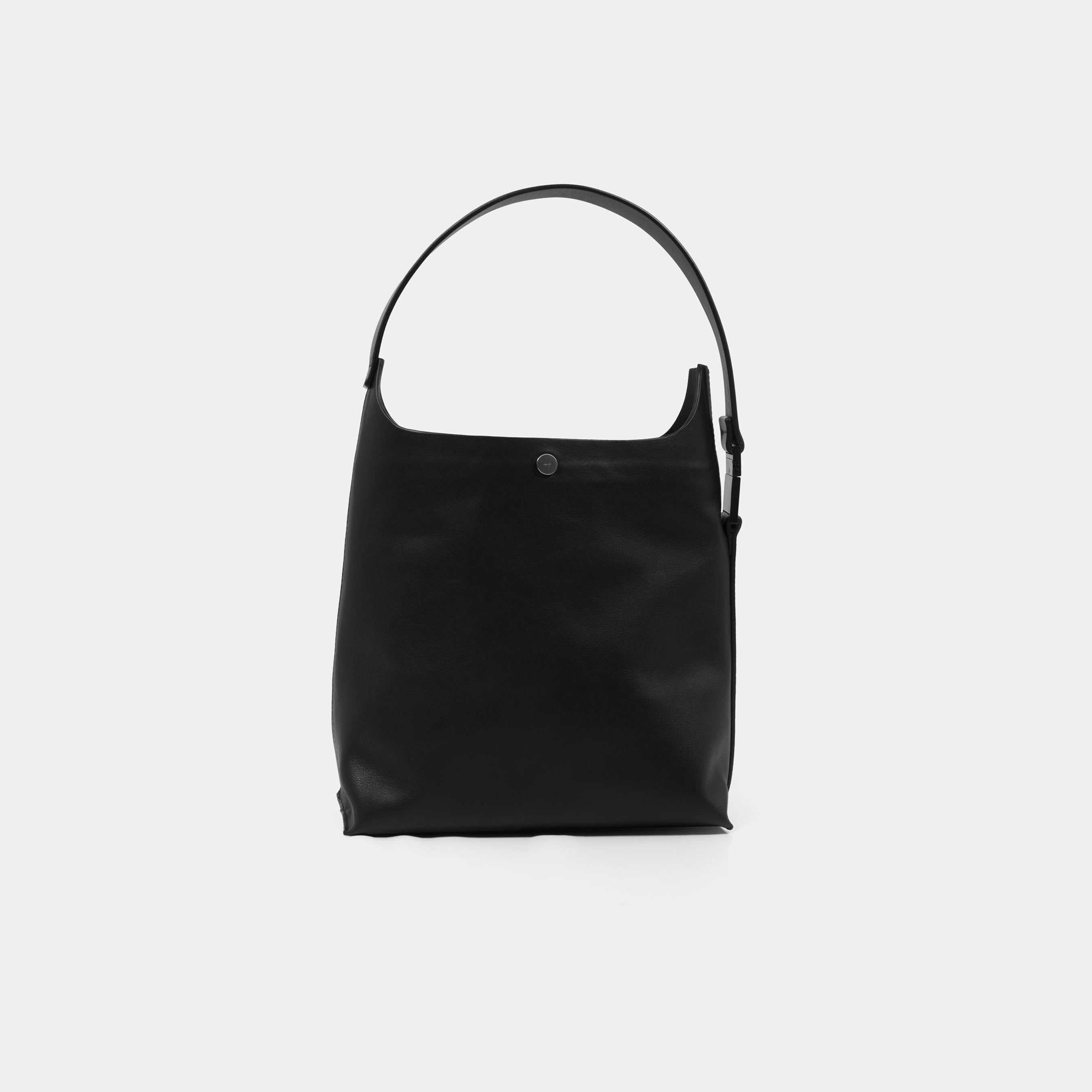 HE, product: MANTICA BAG (Fig. 6)