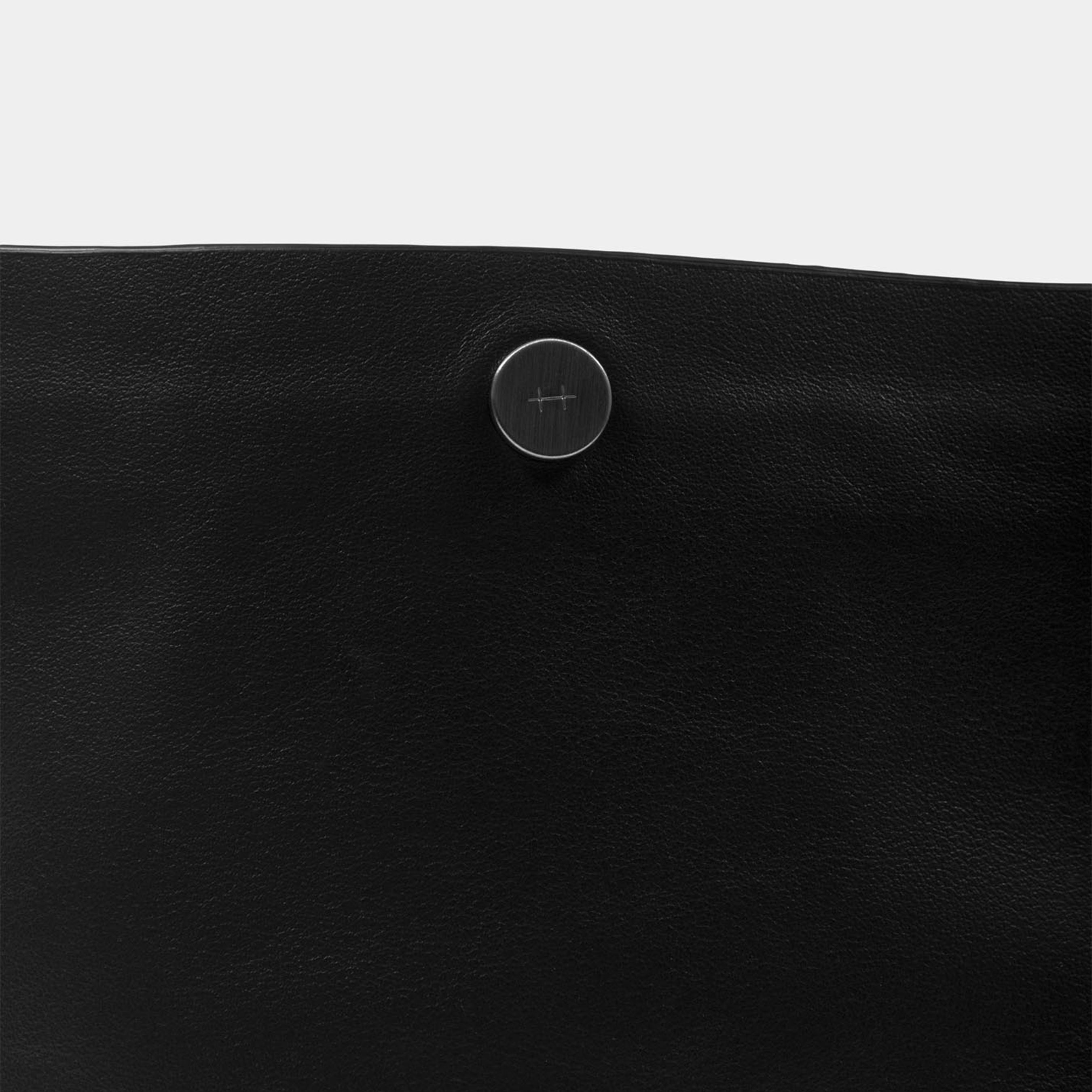HE, product: MANTICA BAG (Fig. 5)