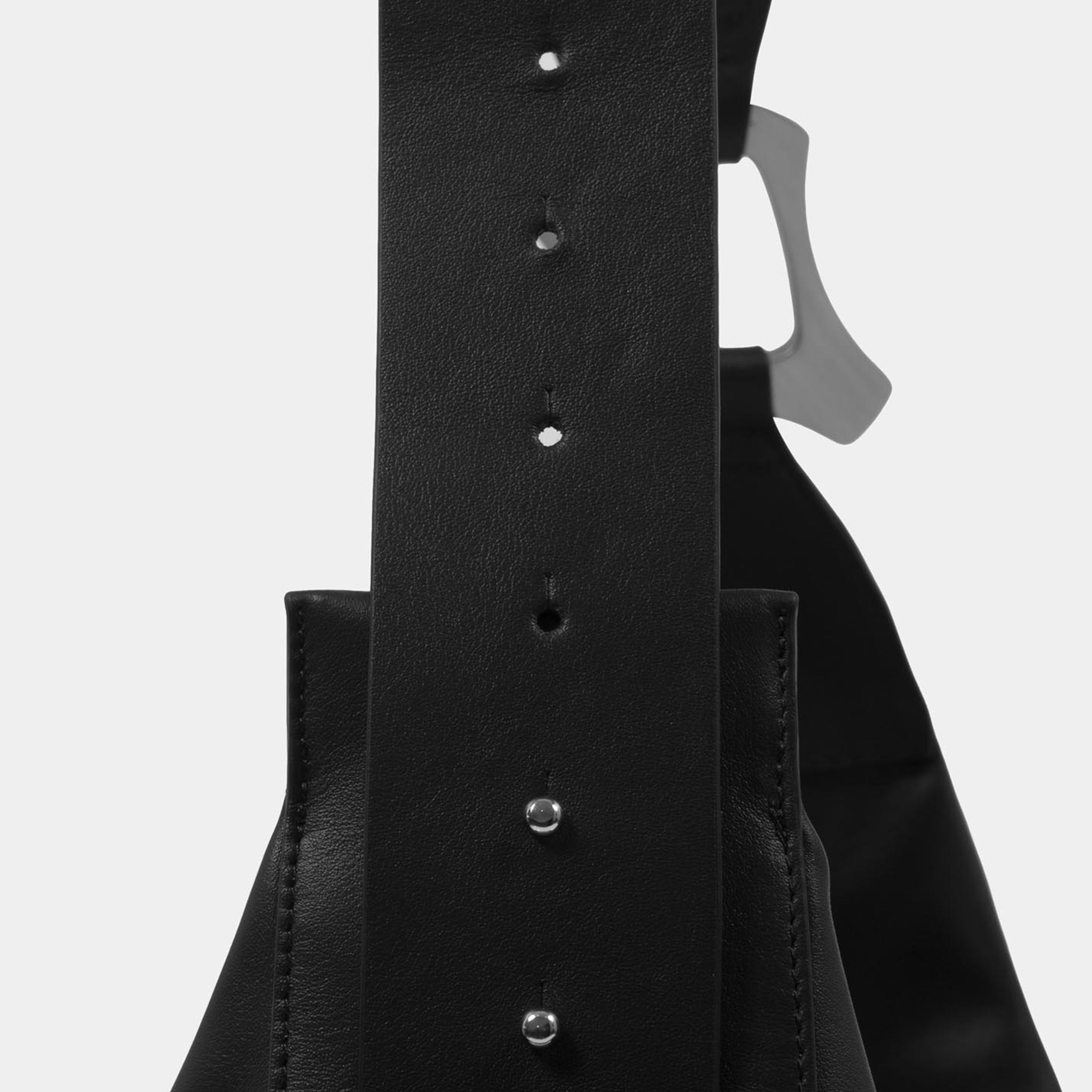 HE, product: MARE BAG (Fig. 6)