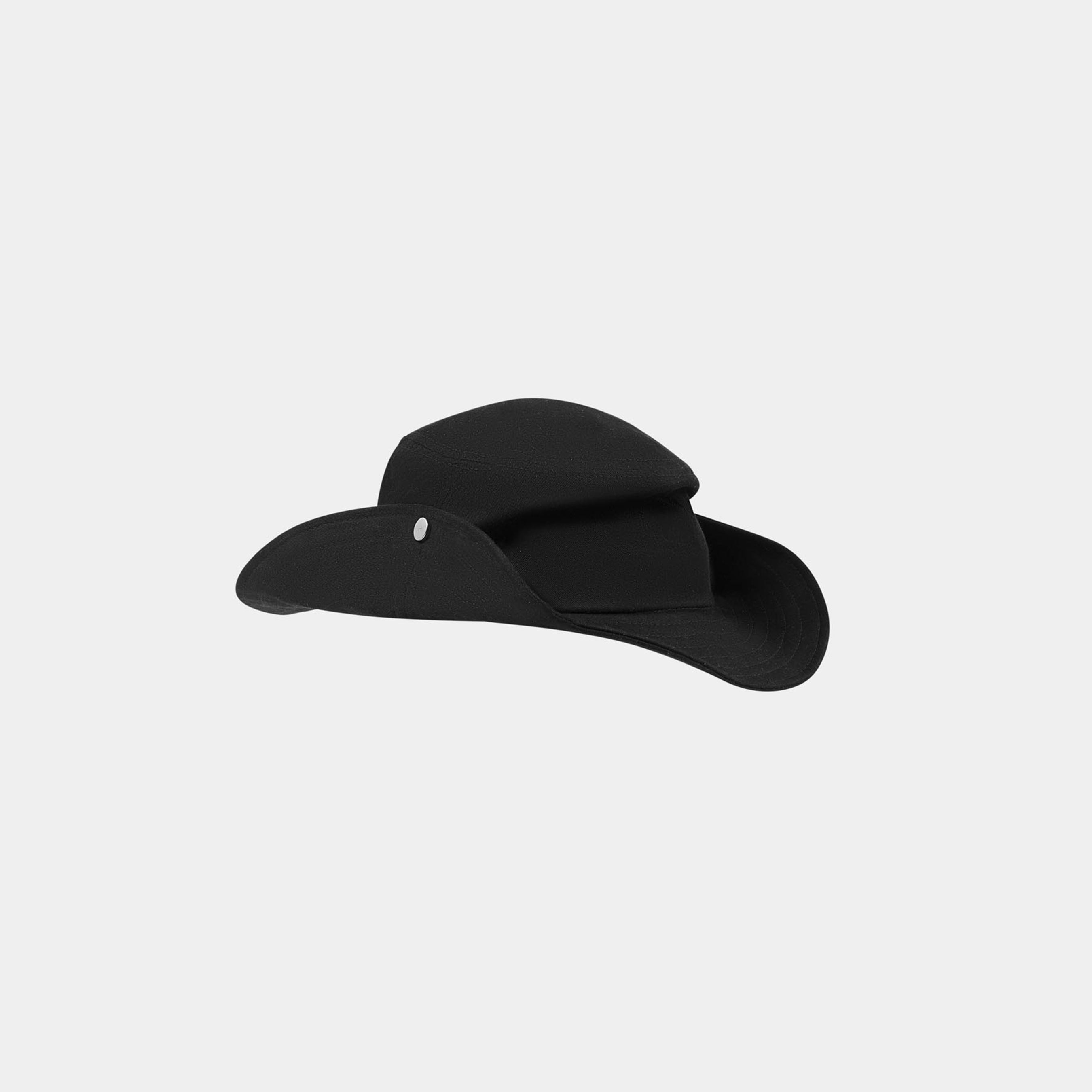 HE, product: COWBOY HAT (Fig. 3)