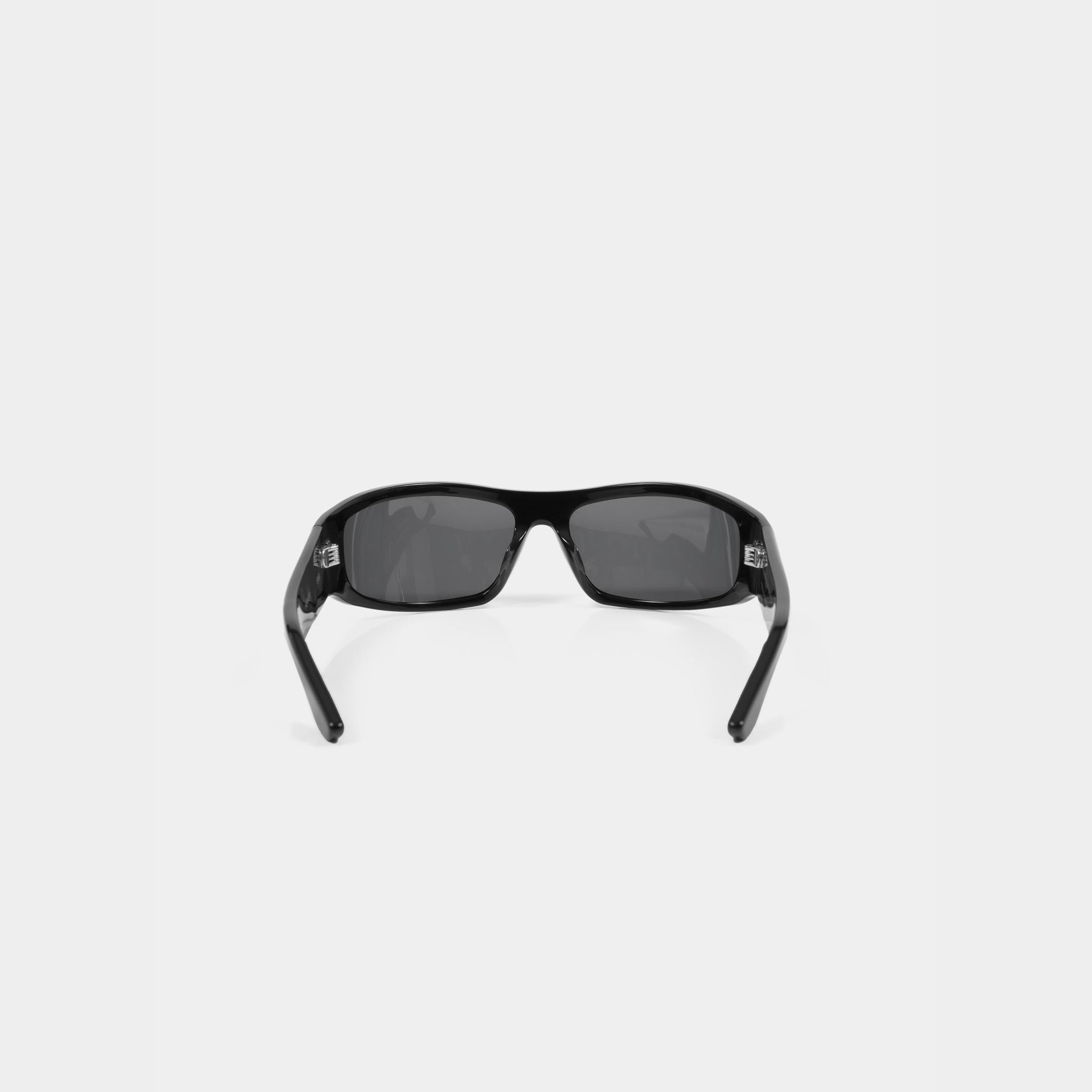 HE, product: LAMPROS SUNGLASSES (Fig. 4)