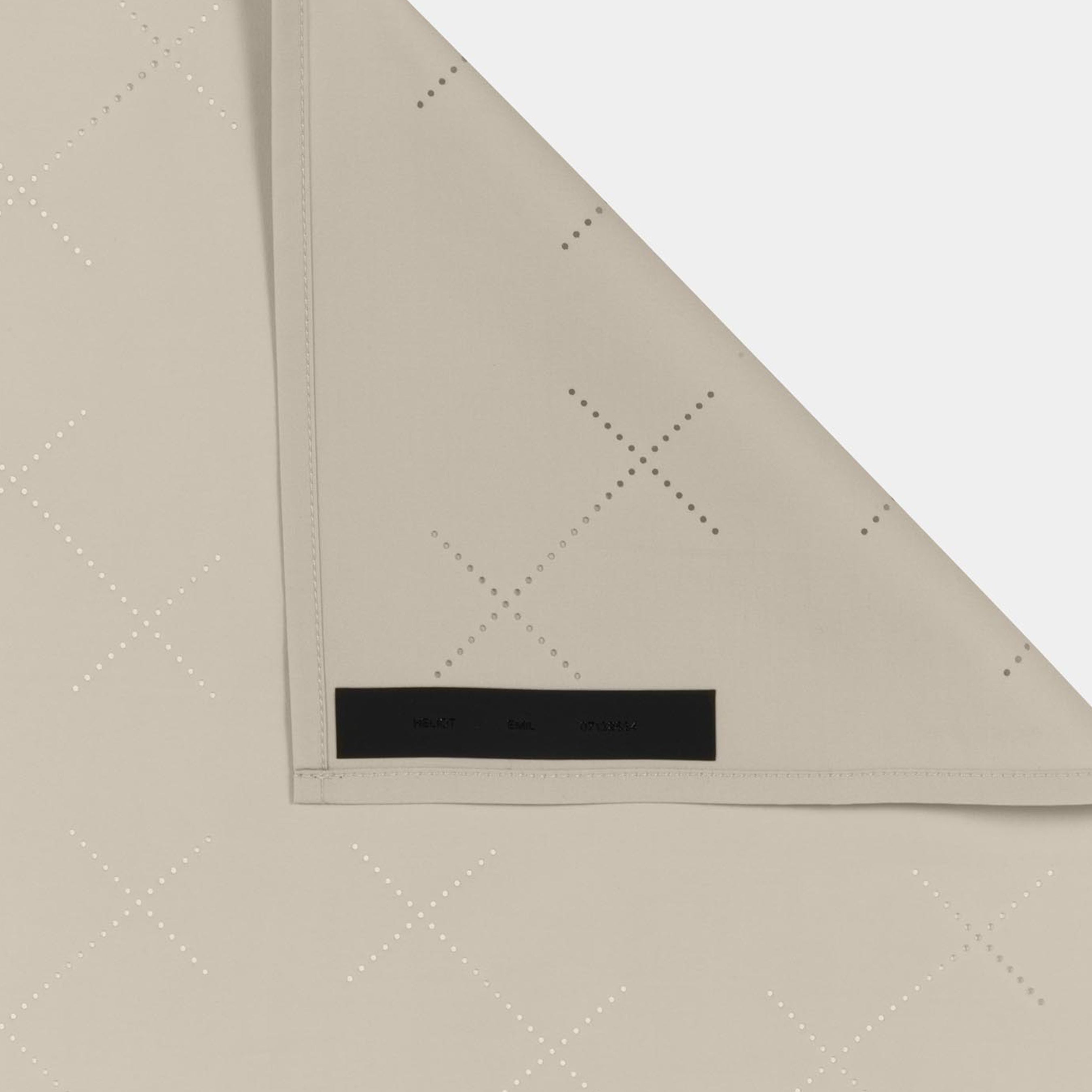 HE, product: FLAXEN BANDANA (Fig. 2)