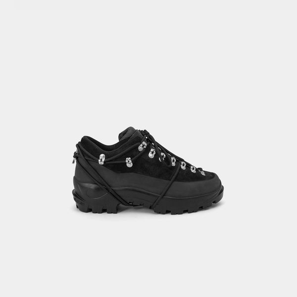 SS26_17_040_BLK01_CO_grande.