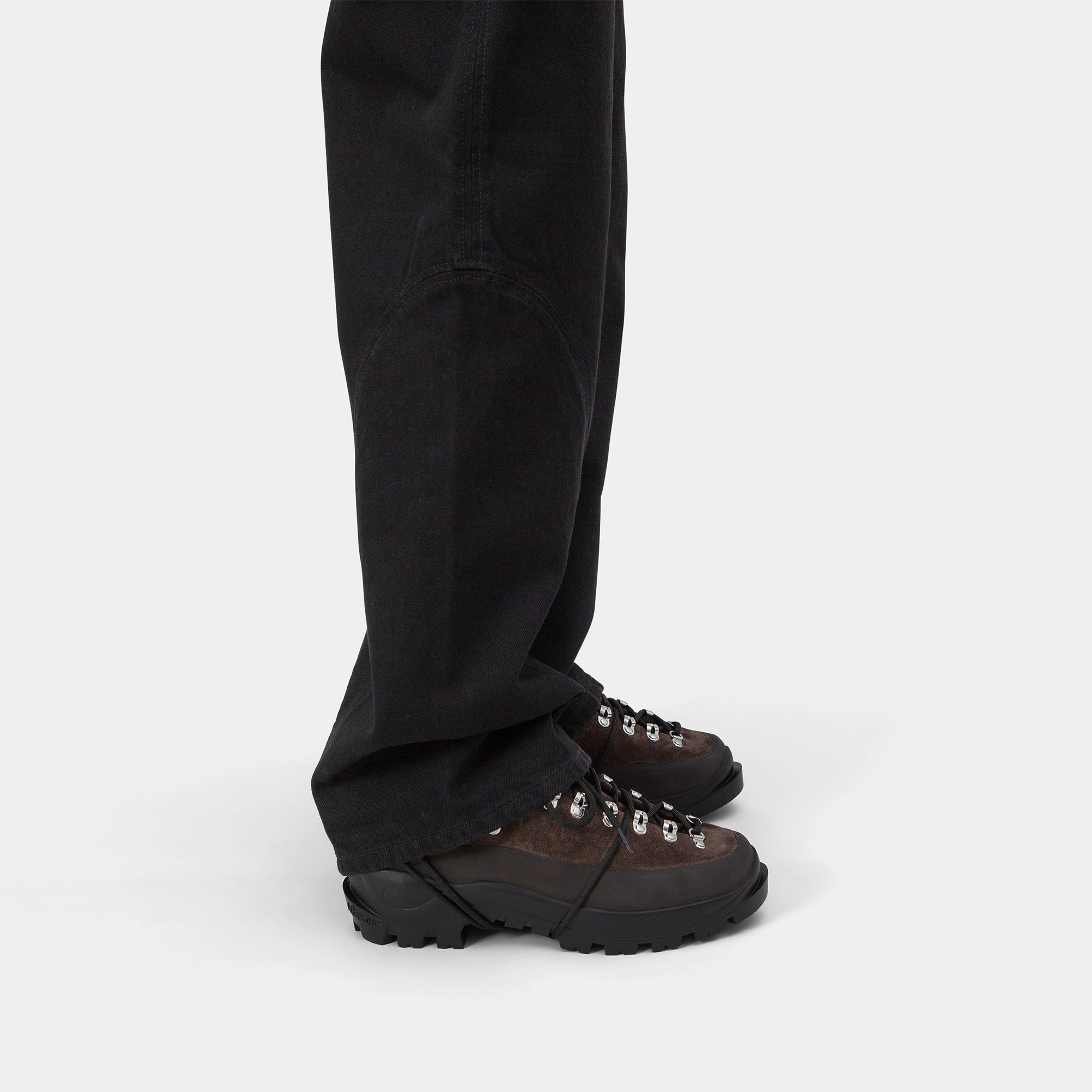 HE, product: LOW HIKING BOOTS (Fig. 4)