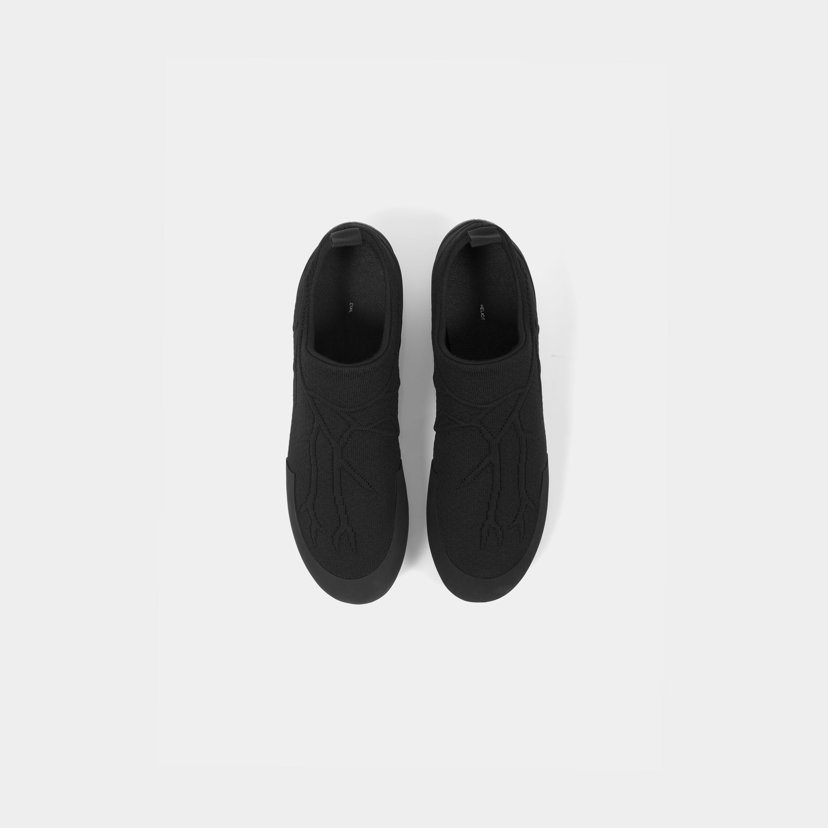 HE, product: VENA SHOES (Fig. 7)