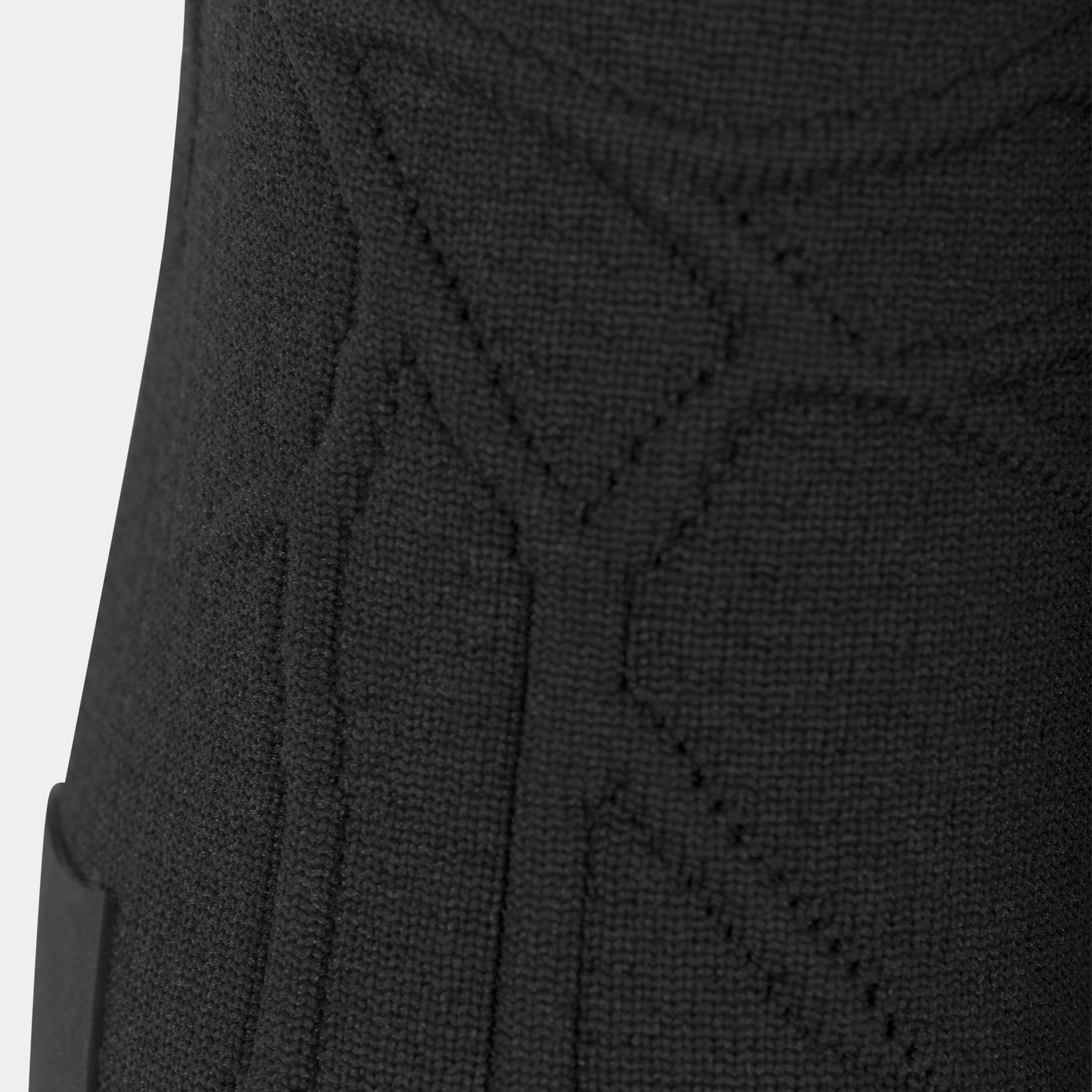 HE, product: VENA SHOES (Fig. 8)