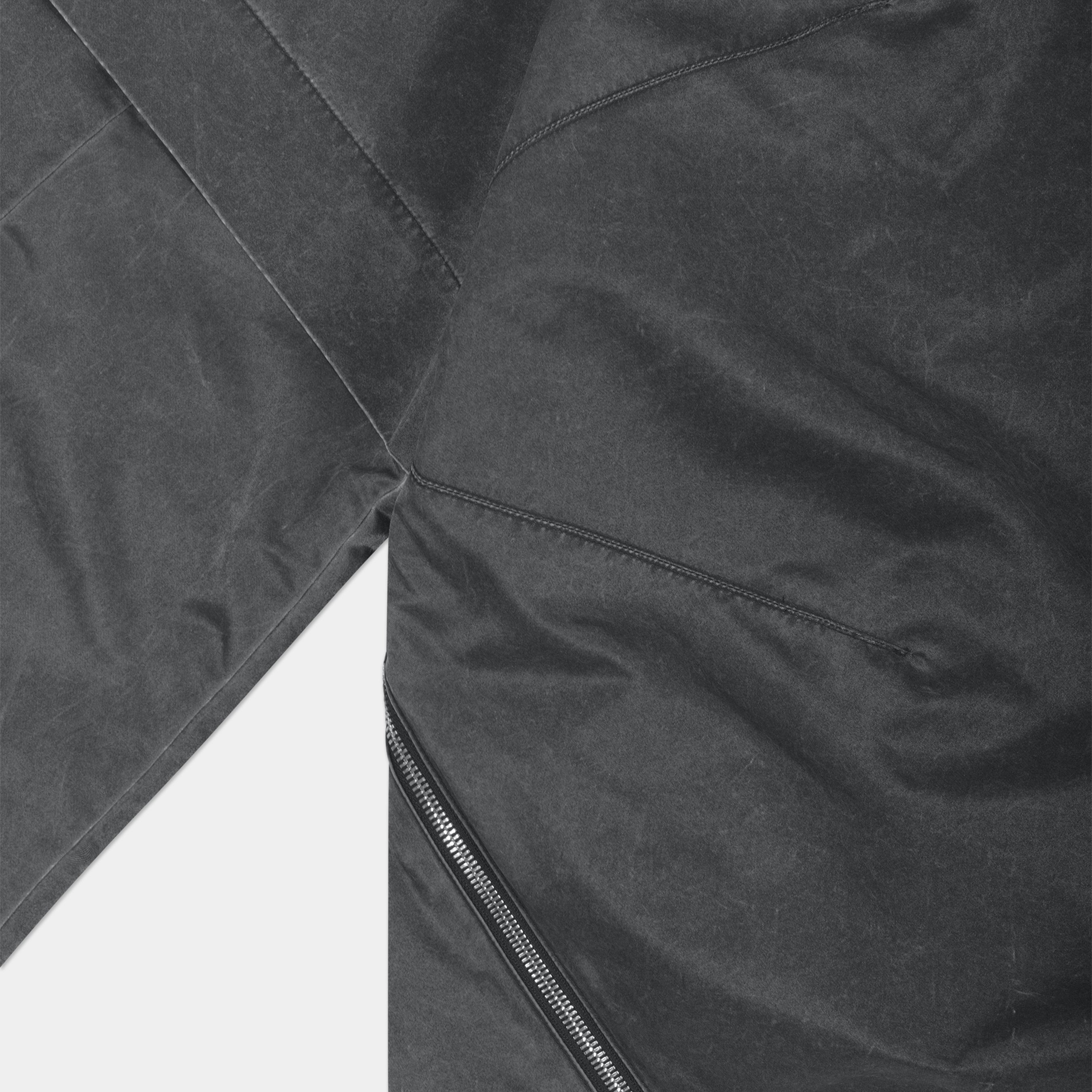 HE, product: CRINIS JACKET (Fig. 10)