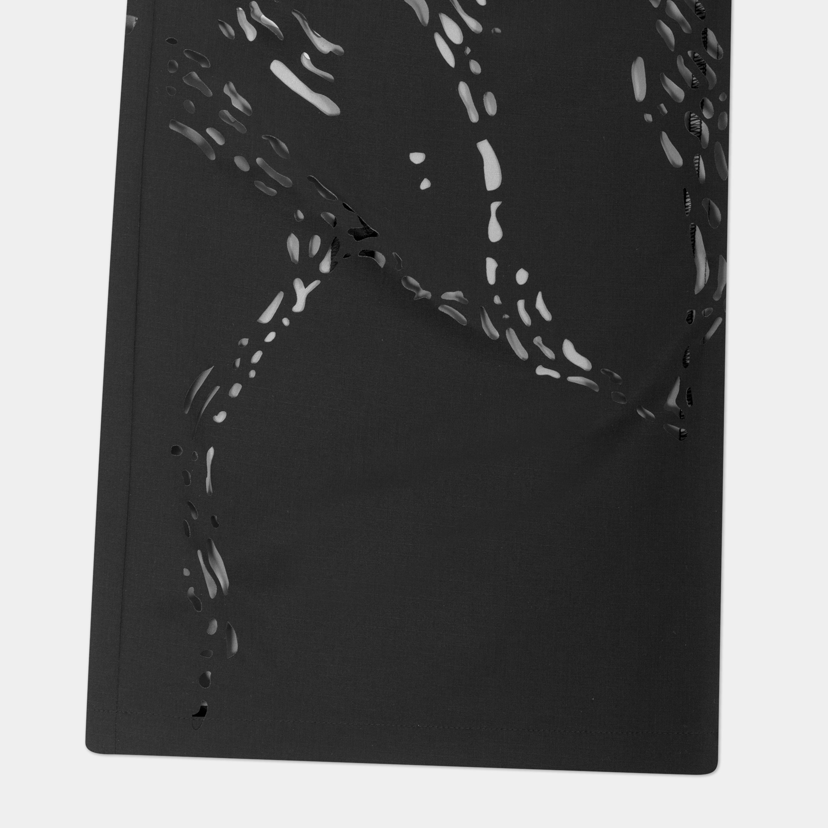 HE, product: ROAN TROUSERS (Fig. 7)