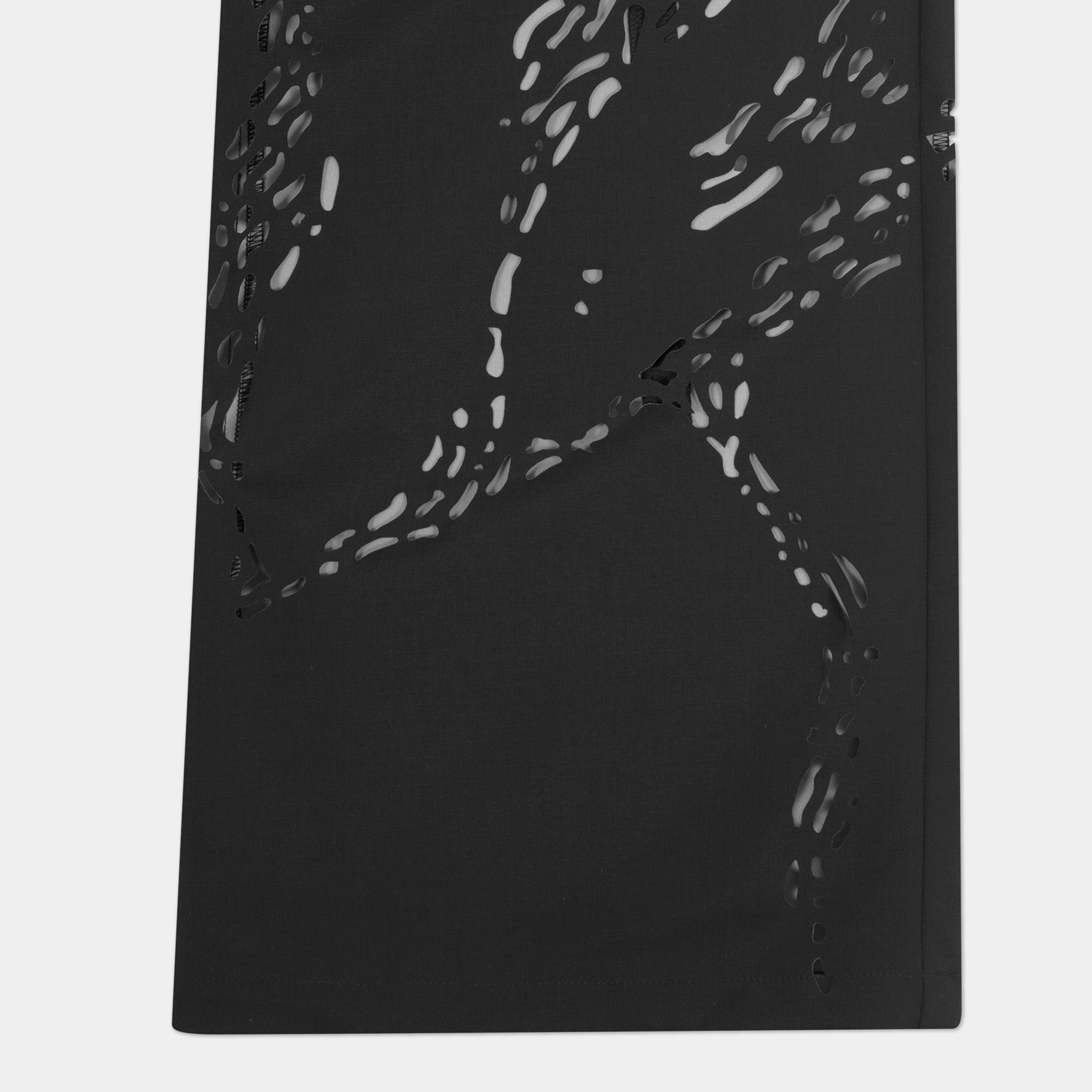 HE, product: ROAN TROUSERS (Fig. 8)