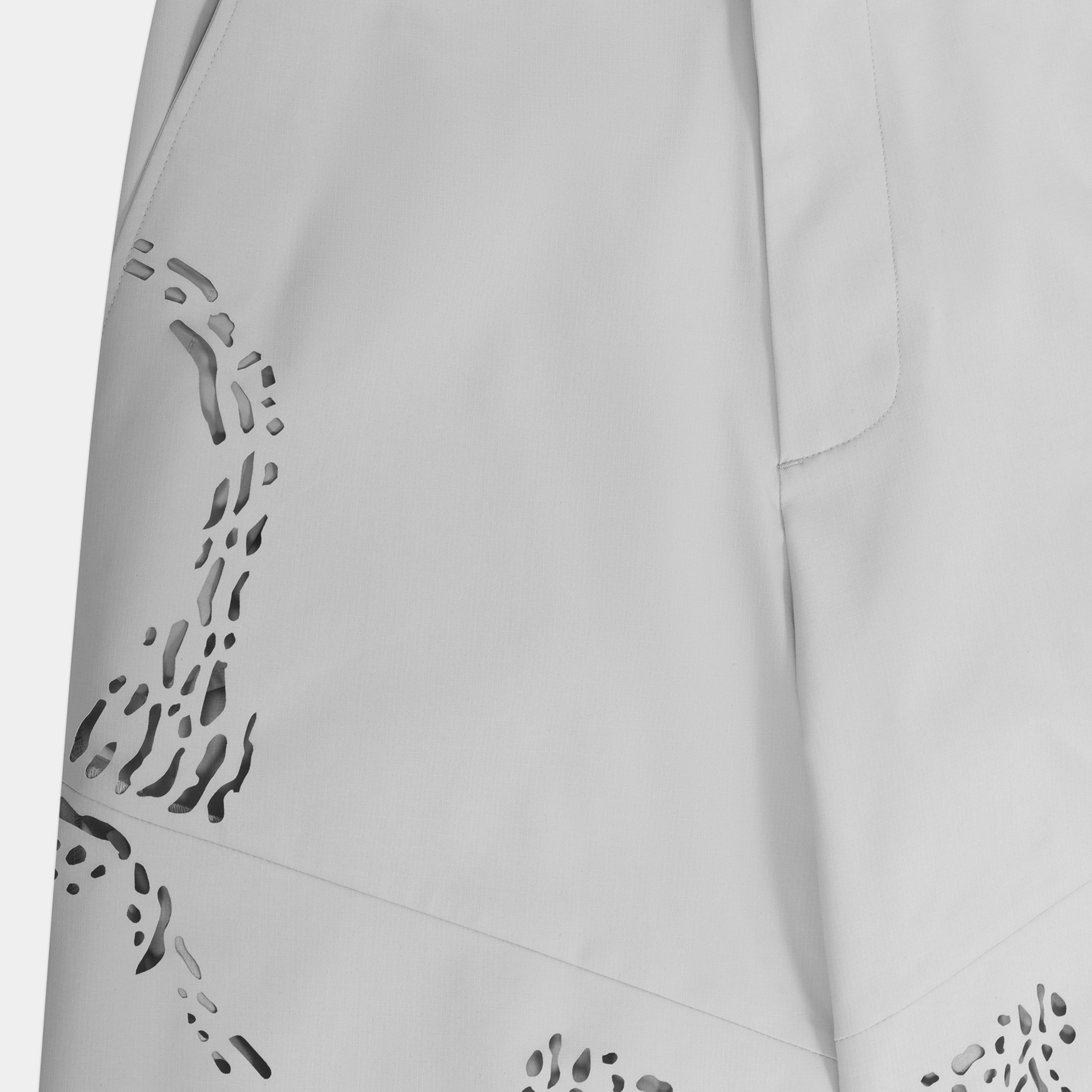 HE, product: ROAN TROUSERS (Fig. 7)