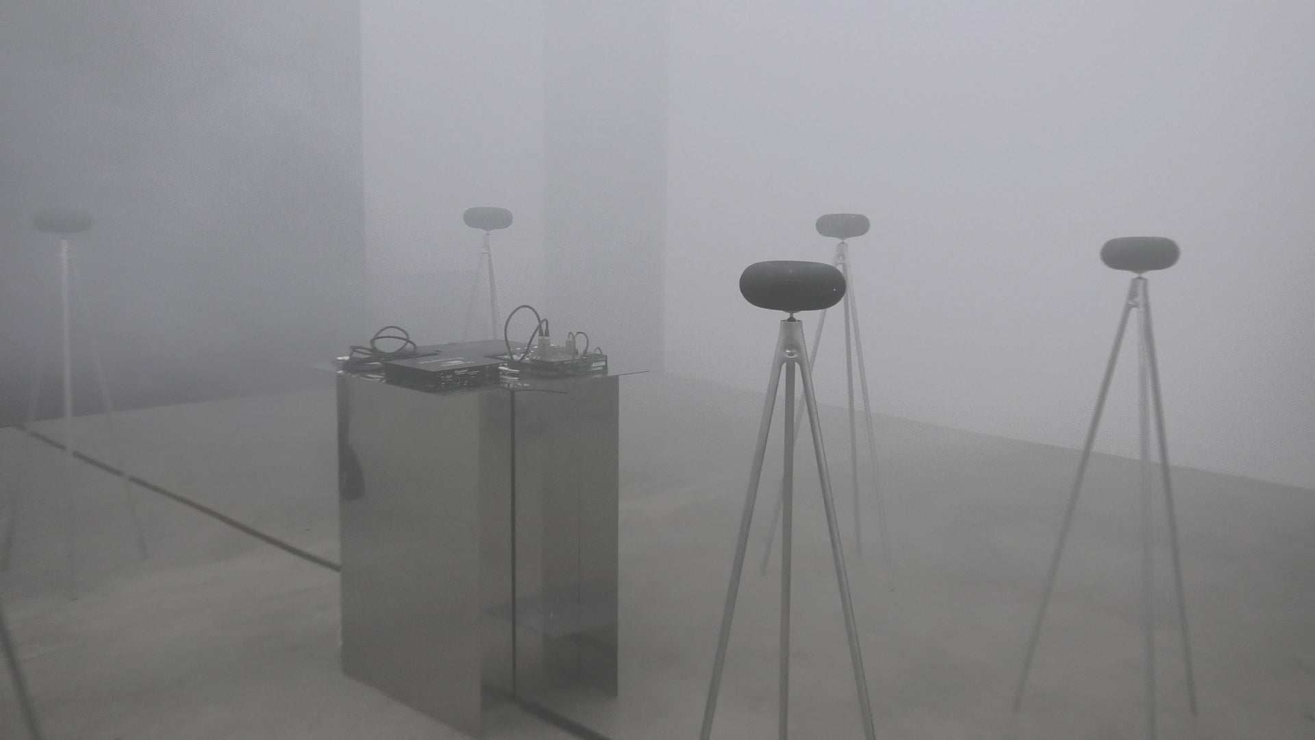 HELIOT EMIL__dekstop