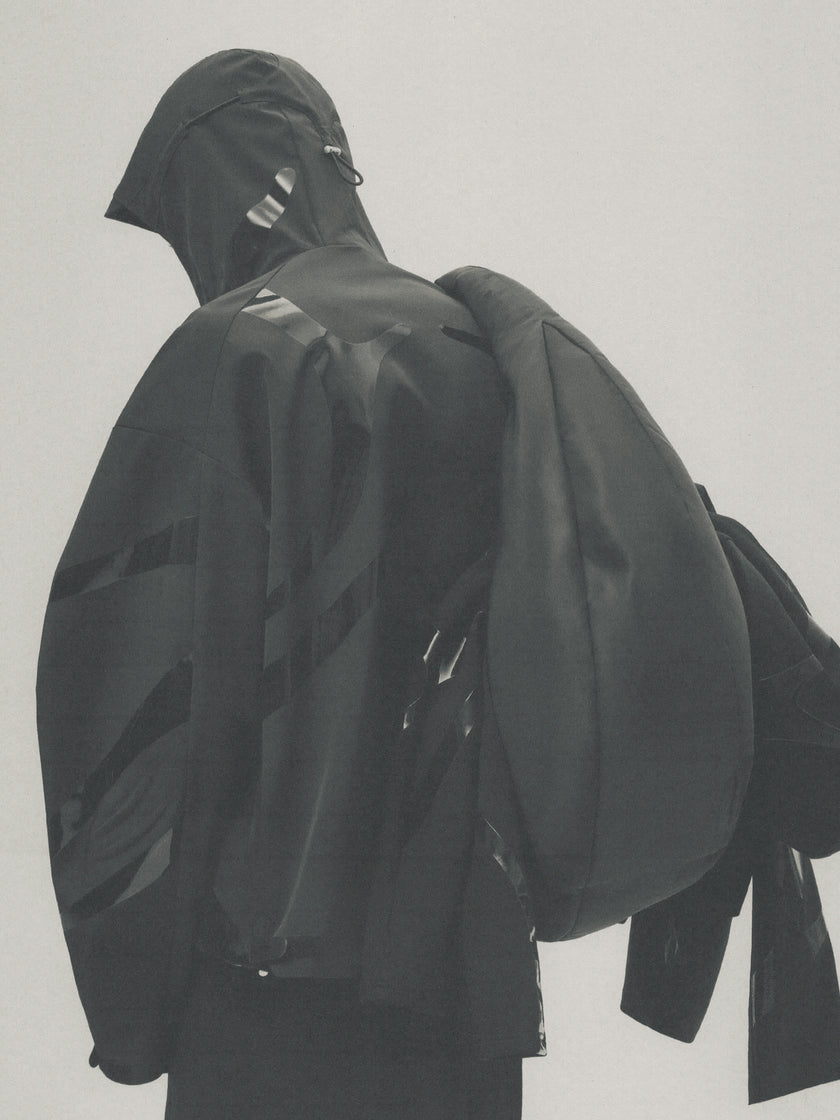 HE, product: INSTERNO TECHNICAL JACKET (Fig. 18)