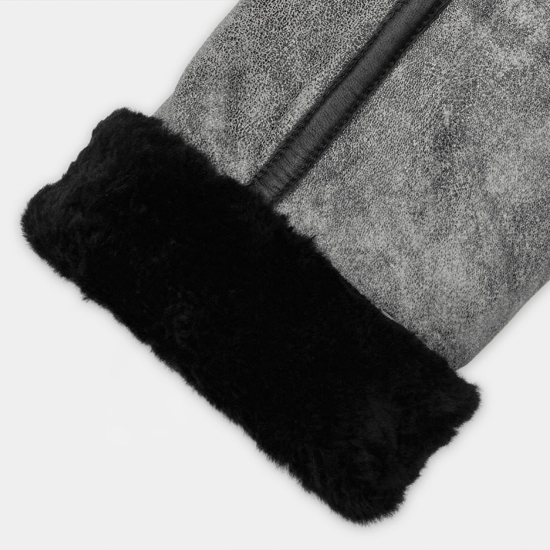 HE, product: THEREMIN JACKET (Fig. 4)
