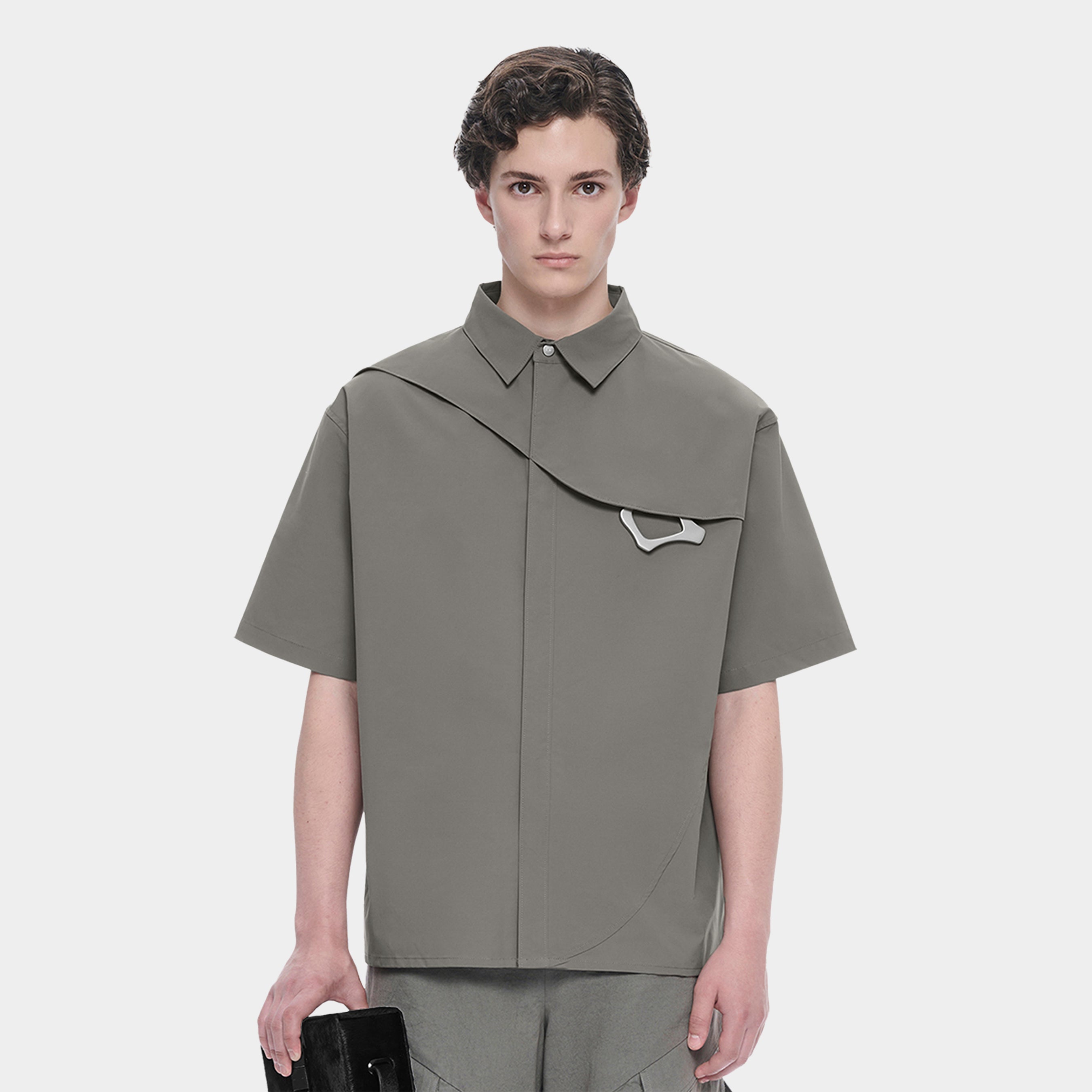 HE, product: SS/NYLON SHIRT W. CARABINER (Fig. 2)