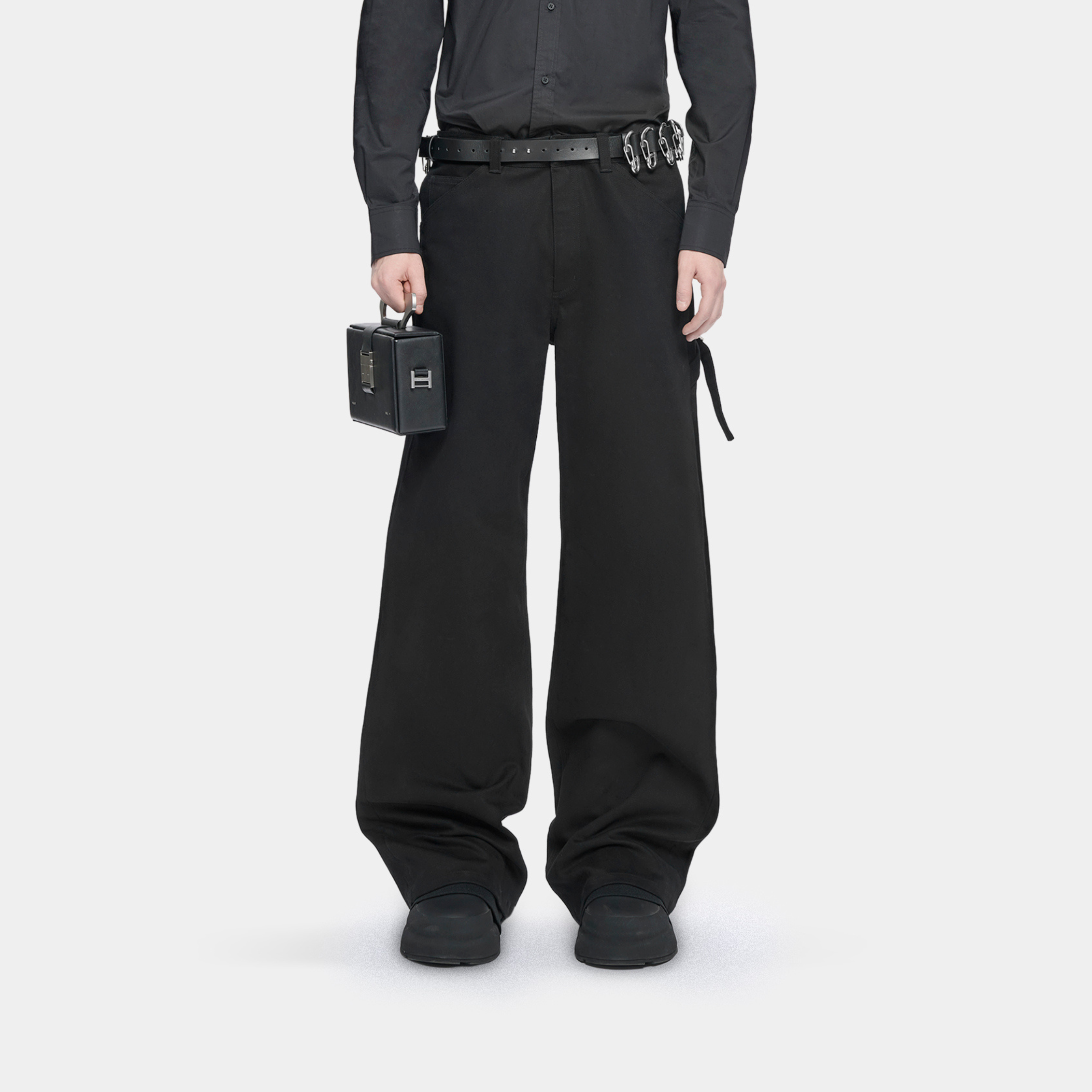 HE, product: GAIT DENIM TROUSERS (Fig. 4)