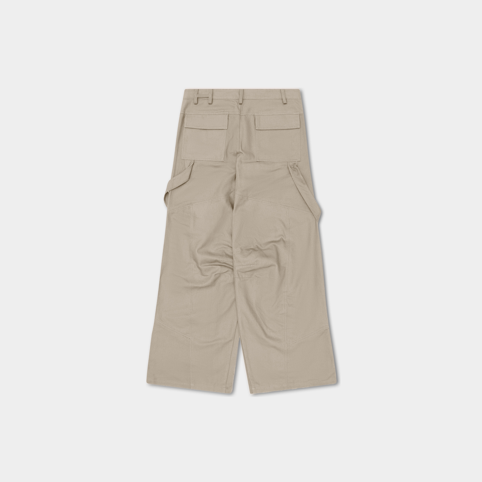 HE, product: CELLULAE CARGO TROUSERS (Fig. 7)