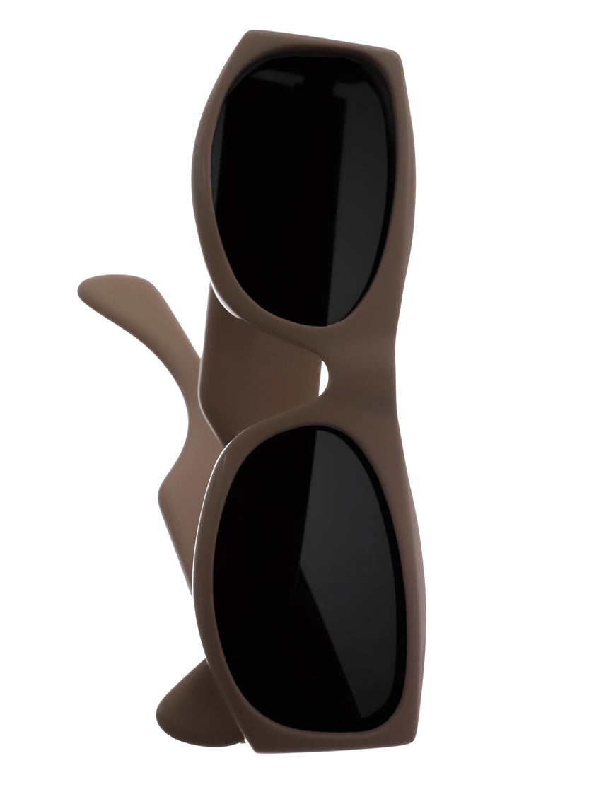 HE, product: AETHER SUNGLASSES (Fig. 15)