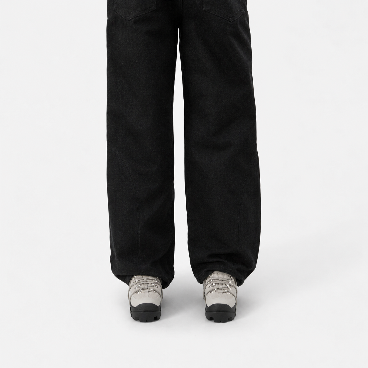 HE, product: LOW HIKING BOOTS (Fig. 3)