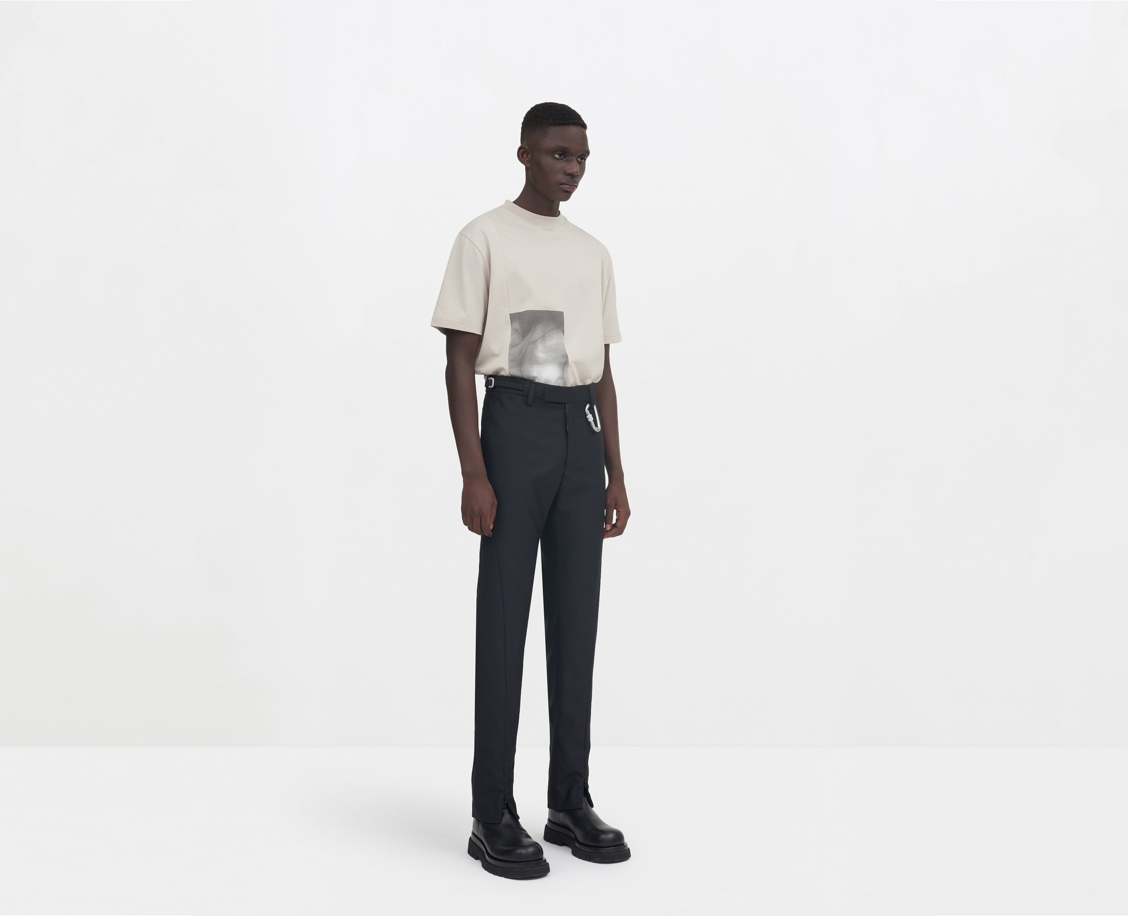 HE, product: TAILORED TROUSERS (Fig. 3)