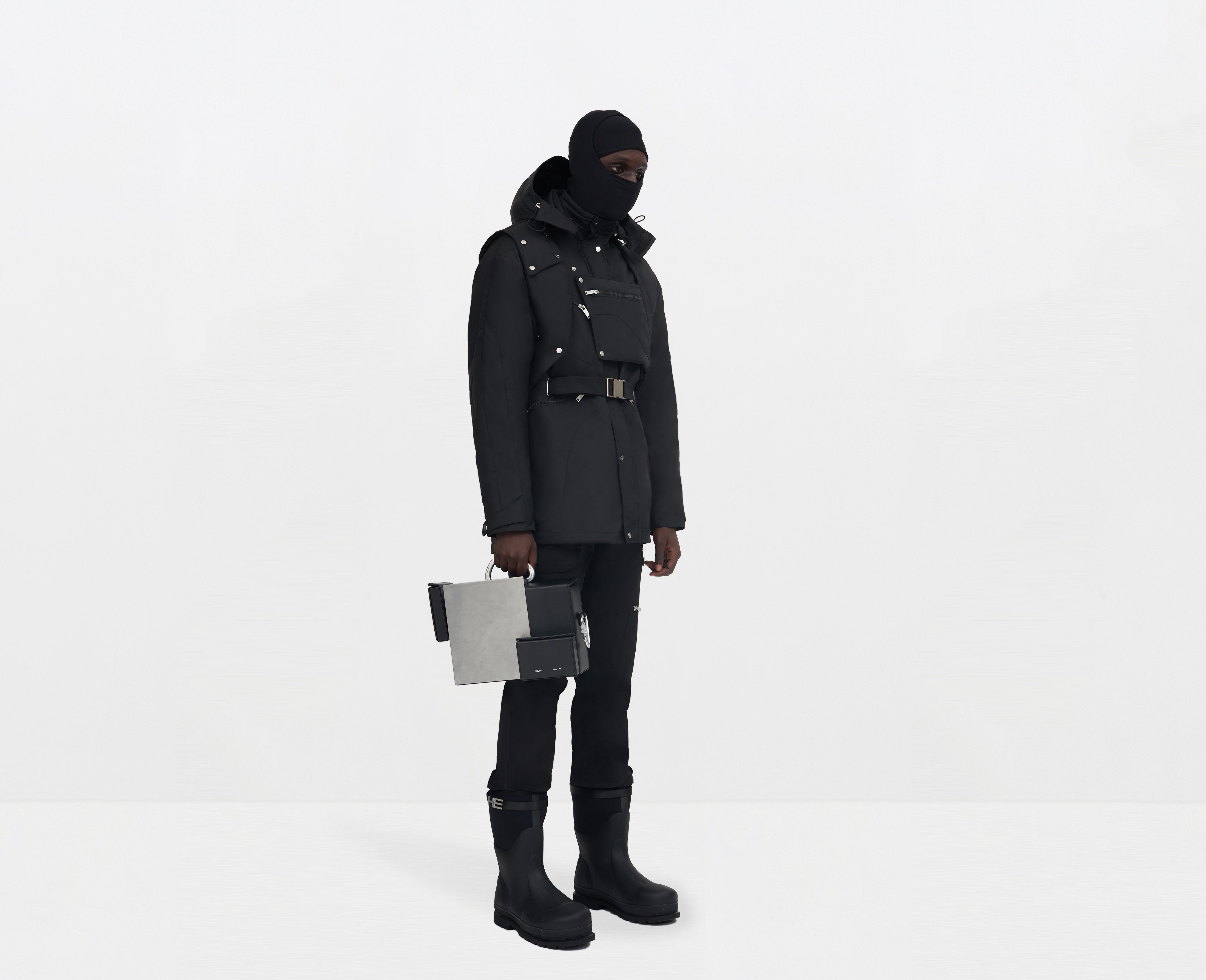 HE, product: LAYERED PARKA (Fig. 4)