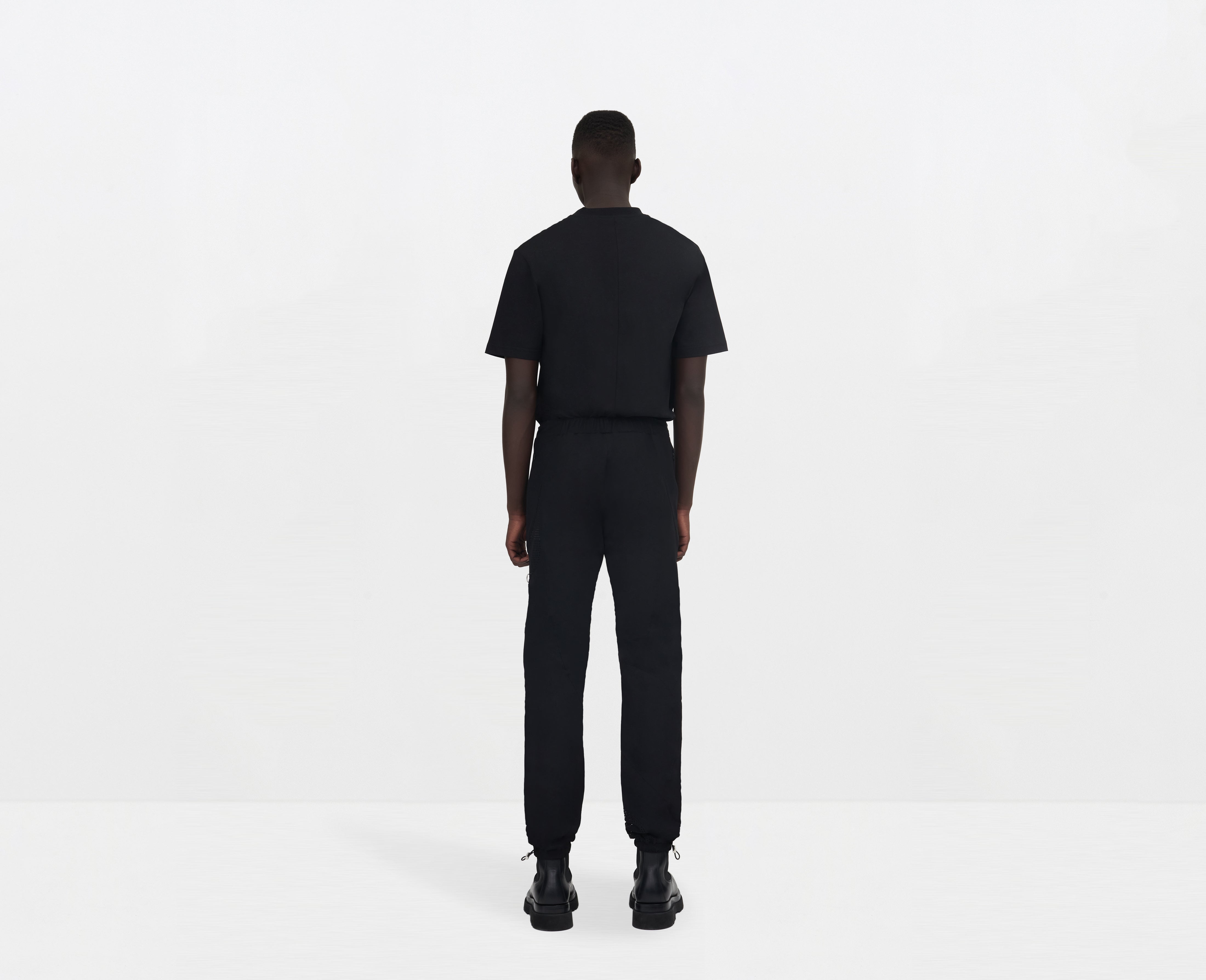 HE, product: Mini Ripstop Trackpants (Fig. 4)