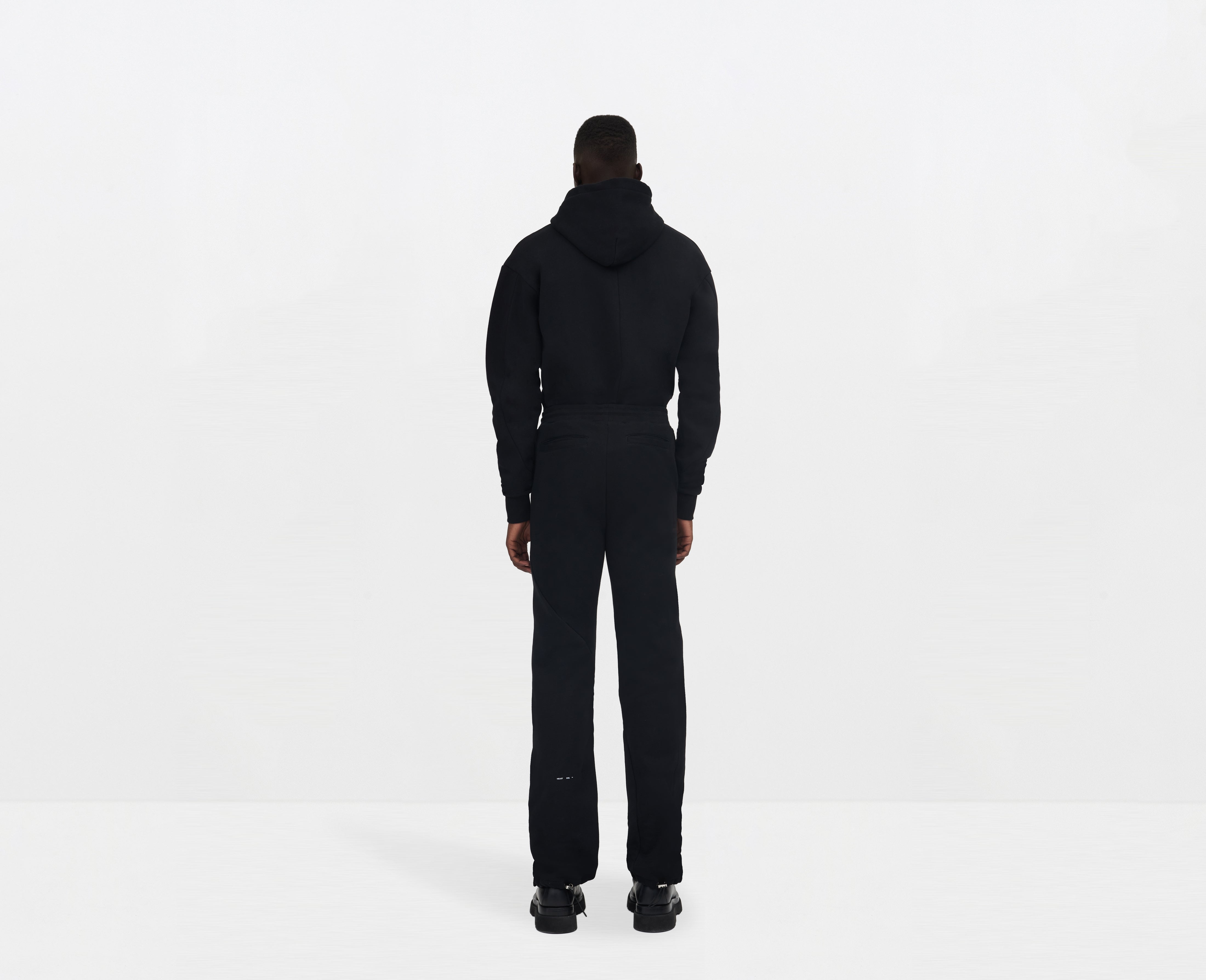 HE, product: SWEAT PANTS (Fig. 4)