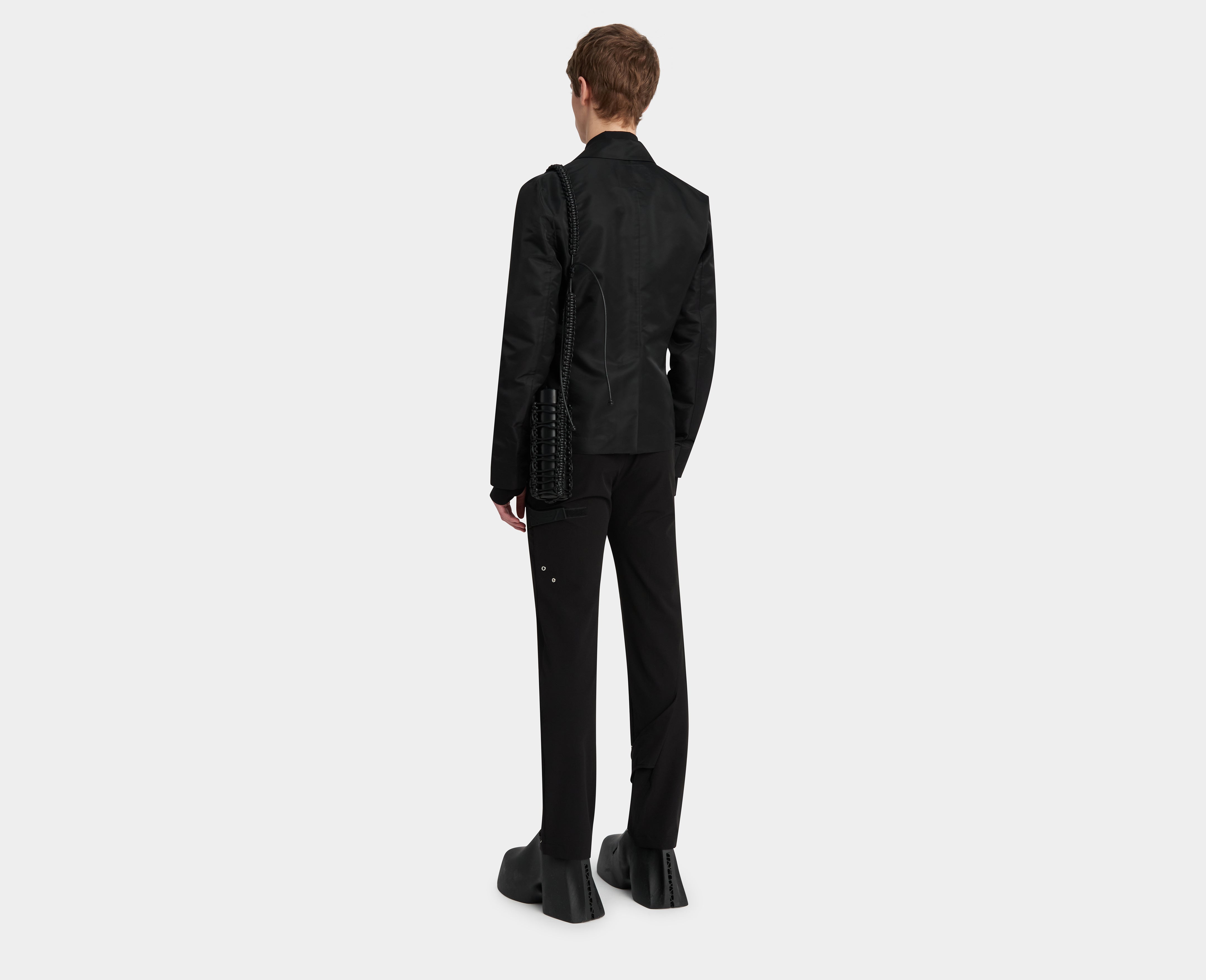 HE, product: ANAGENESIS TECH BLAZER (Fig. 4)